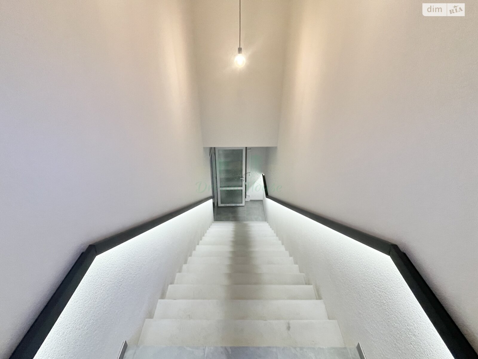 Коммерческое помещение в Ирпене, сдам в аренду по Университетская (Карла Маркса) улица 3/2, район Ирпень, цена: 20 000 грн за объект фото 1 Коммерческое помещение в Ирпене, сдам в аренду по Университетская (Карла Маркса) улица 3/2, район Ирпень, цена: 20 000 грн за объект фото 1