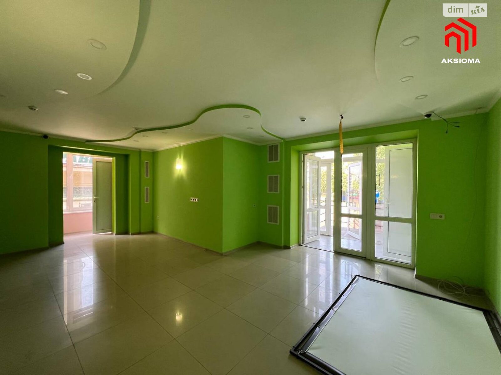 Коммерческое помещение в Ивано-Франковске, сдам в аренду по Довженка, район Бам, цена: 30 000 грн за объект фото 1