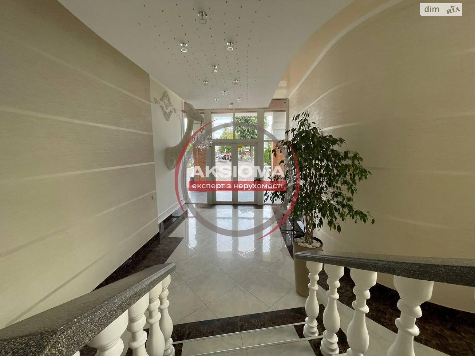 Коммерческое помещение в Ивано-Франковске, сдам в аренду по Дворская улица, район Бам, цена: 207 000 грн за объект фото 1 Коммерческое помещение в Ивано-Франковске, сдам в аренду по Дворская улица, район Бам, цена: 207 000 грн за объект фото 1