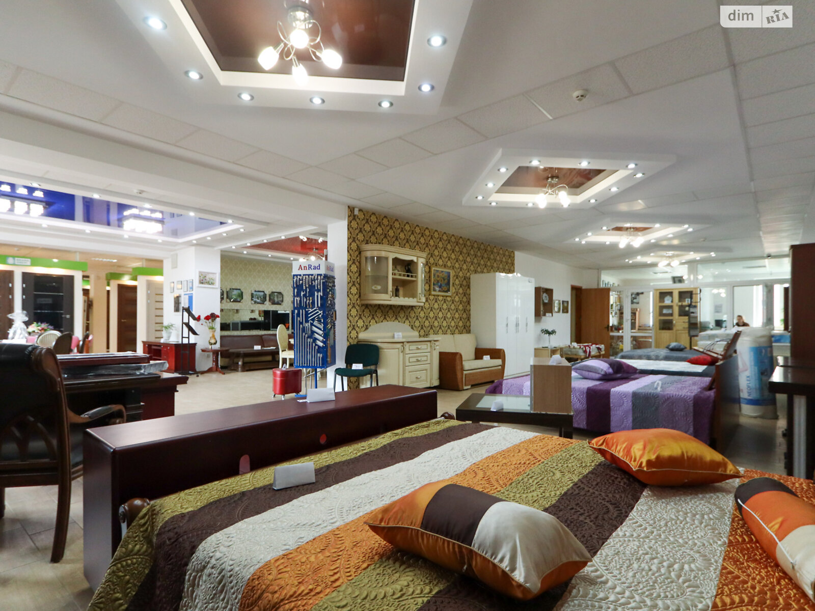 Комерційне приміщення в Івано-Франківську, здам в оренду по Івасюка вулиця 26А, район undefined, ціна: 48 000 грн за об’єкт фото 1