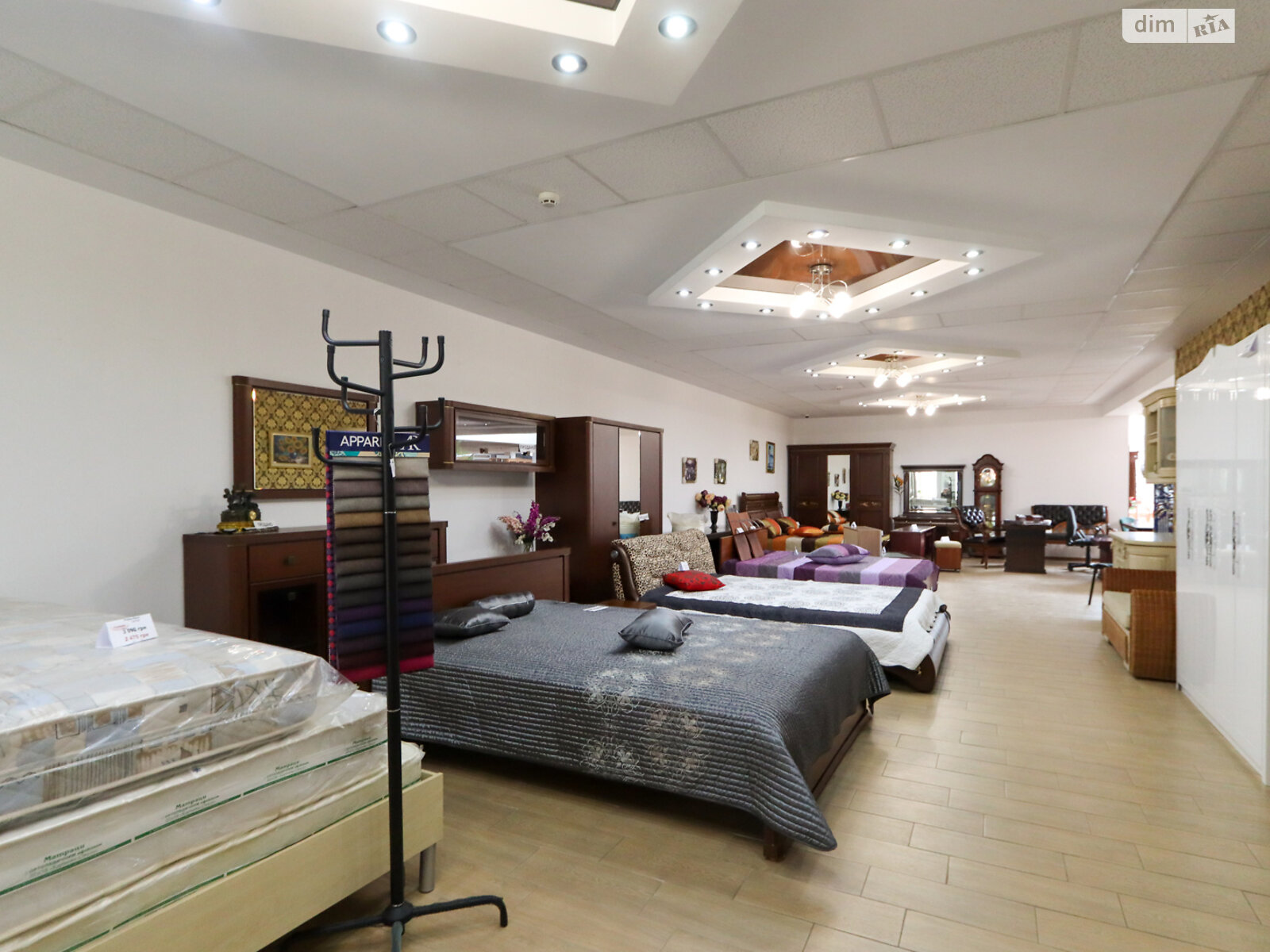 Комерційне приміщення в Івано-Франківську, здам в оренду по Івасюка вулиця 26А, район undefined, ціна: 48 000 грн за об’єкт фото 1