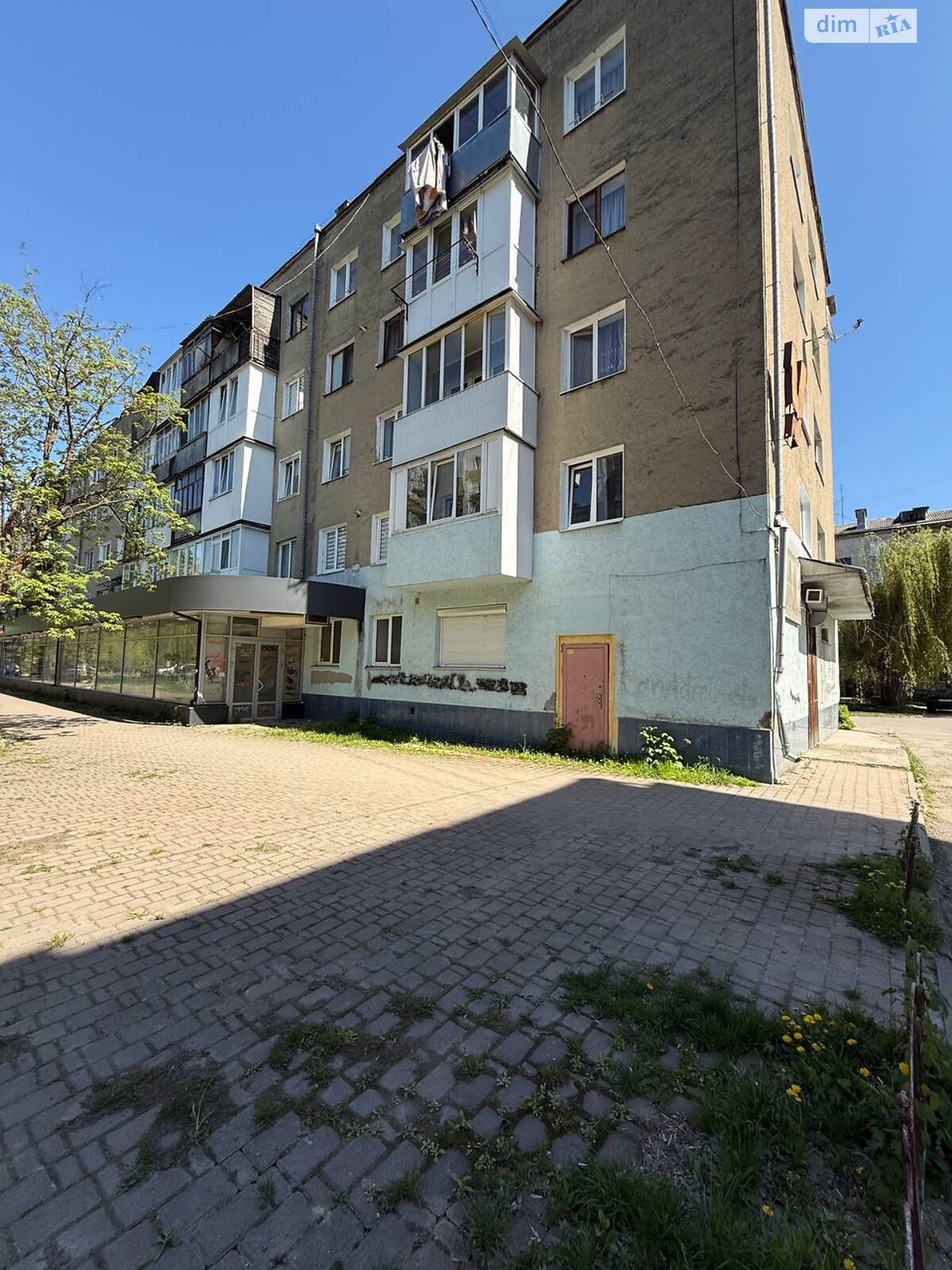 Комерційне приміщення в Івано-Франківську, здам в оренду по Карпатська вулиця 12, район Княгинин, ціна: 140 000 грн за об’єкт фото 1 Комерційне приміщення в Івано-Франківську, здам в оренду по Карпатська вулиця 12, район Княгинин, ціна: 140 000 грн за об’єкт фото 1