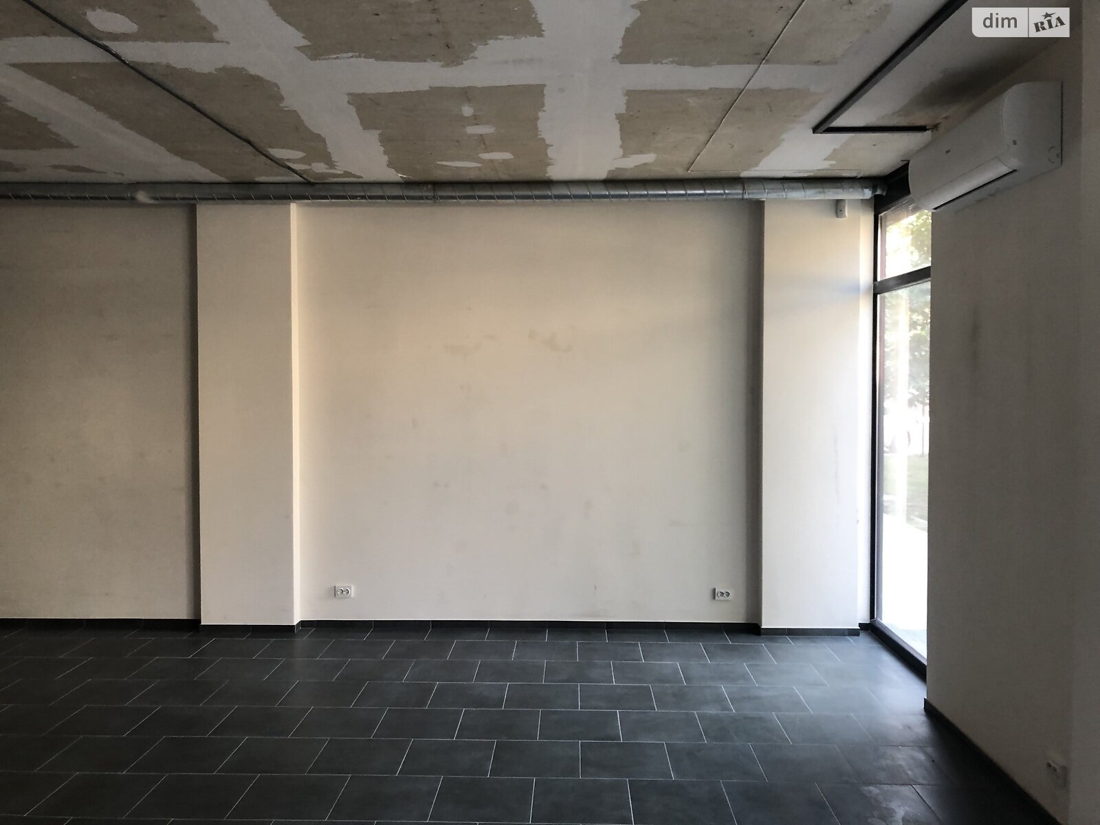 Коммерческое помещение в Ивано-Франковске, сдам в аренду по Юліана Пелеша (Крайковского) улица 3 корпус 1, район Княгинин, цена: 41 500 грн за объект фото 1 Коммерческое помещение в Ивано-Франковске, сдам в аренду по Юліана Пелеша (Крайковского) улица 3 корпус 1, район Княгинин, цена: 41 500 грн за объект фото 1