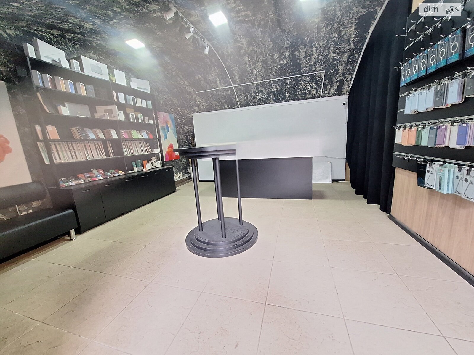 Коммерческое помещение в Ивано-Франковске, сдам в аренду по Вячеслава Черновола улица, район Коновальца Чорновола, цена: 8 500 грн за объект фото 1 Коммерческое помещение в Ивано-Франковске, сдам в аренду по Вячеслава Черновола улица, район Коновальца Чорновола, цена: 8 500 грн за объект фото 1