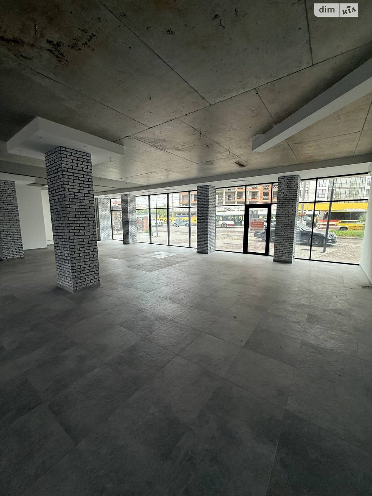 Коммерческое помещение в Ивано-Франковске, сдам в аренду по Микитинецкая улица 2, район Майзли, цена: 25 000 грн за объект фото 1