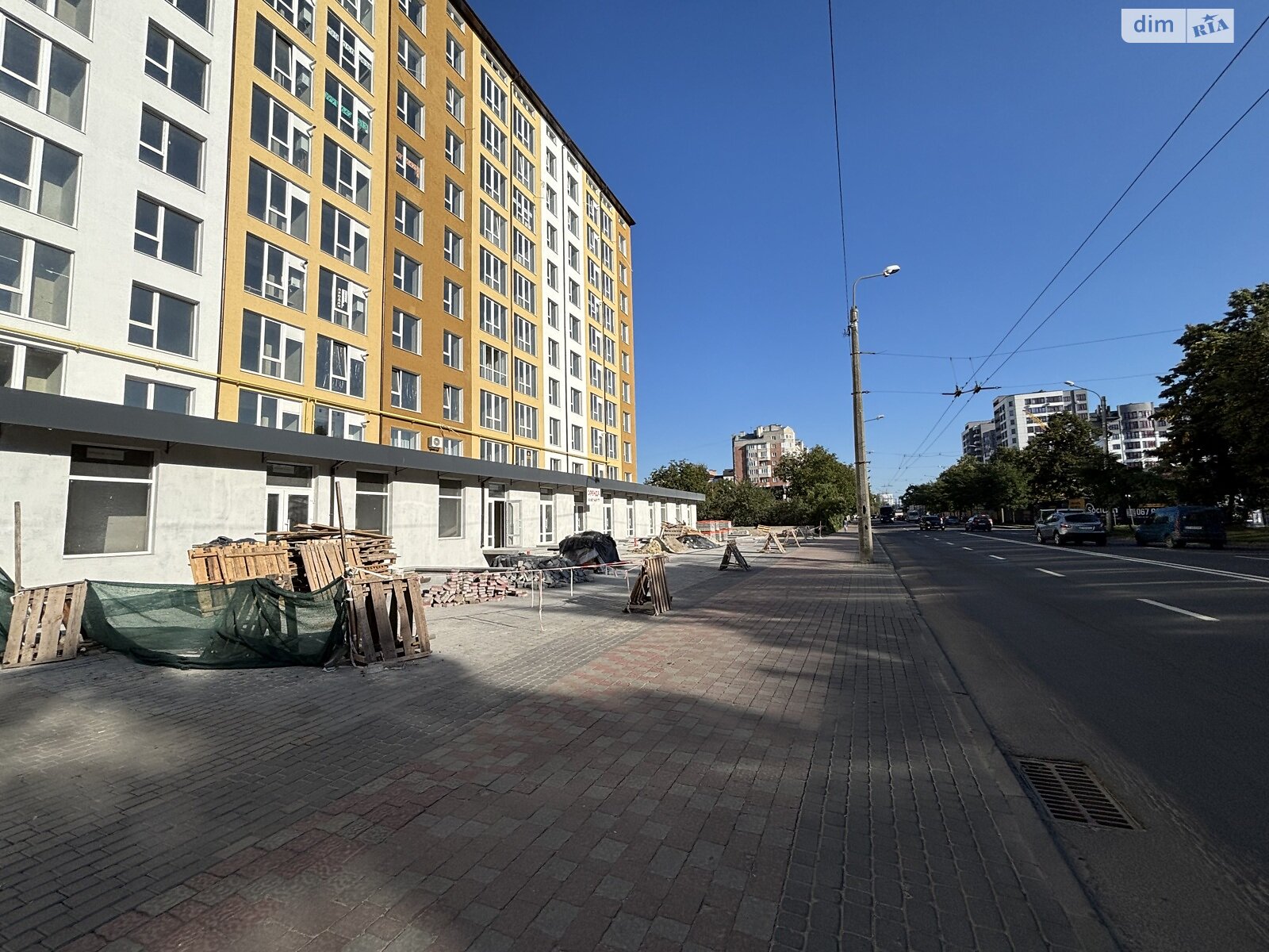 Коммерческое помещение в Ивано-Франковске, сдам в аренду по Галицкая улица 92, район Пасечная, цена: 41 729 грн за объект фото 1