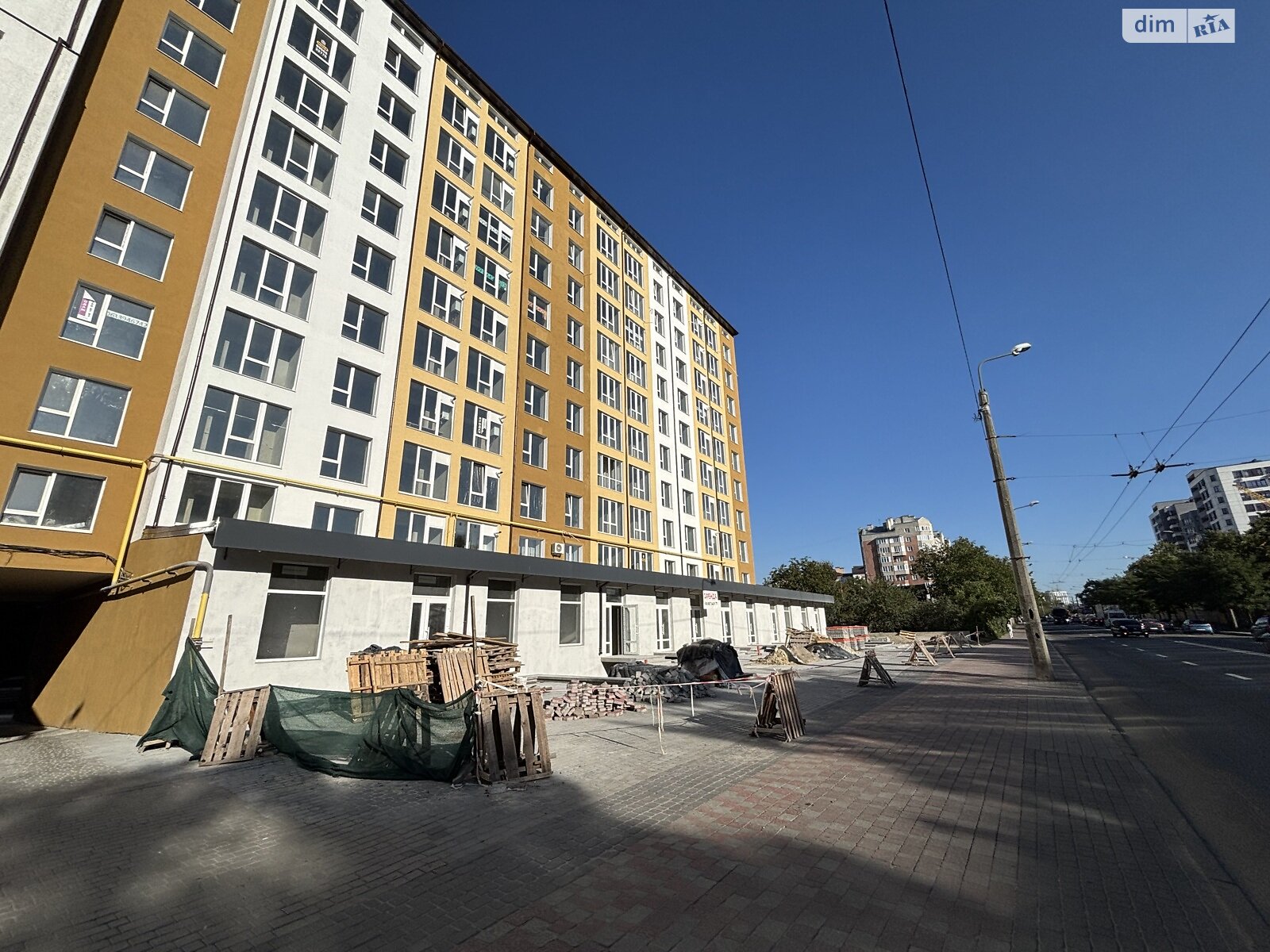 Коммерческое помещение в Ивано-Франковске, сдам в аренду по Галицкая улица 92, район Пасечная, цена: 41 729 грн за объект фото 1