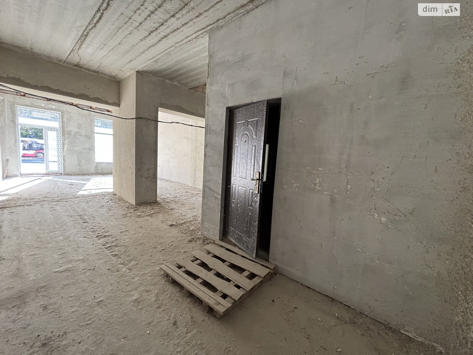 Коммерческое помещение в Ивано-Франковске, сдам в аренду по Галицкая улица 92, район Пасечная, цена: 41 729 грн за объект фото 1