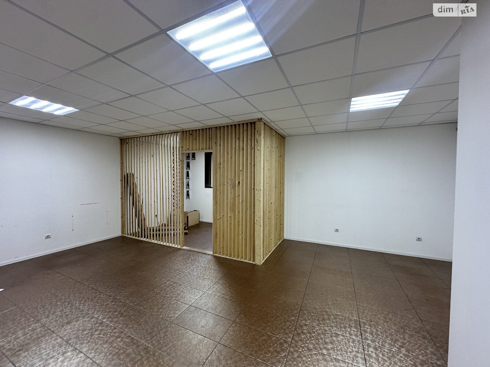 Комерційне приміщення в Івано-Франківську, здам в оренду по Пасічна вулиця 41, район Пасічна, ціна: 8 000 грн за об’єкт фото 1