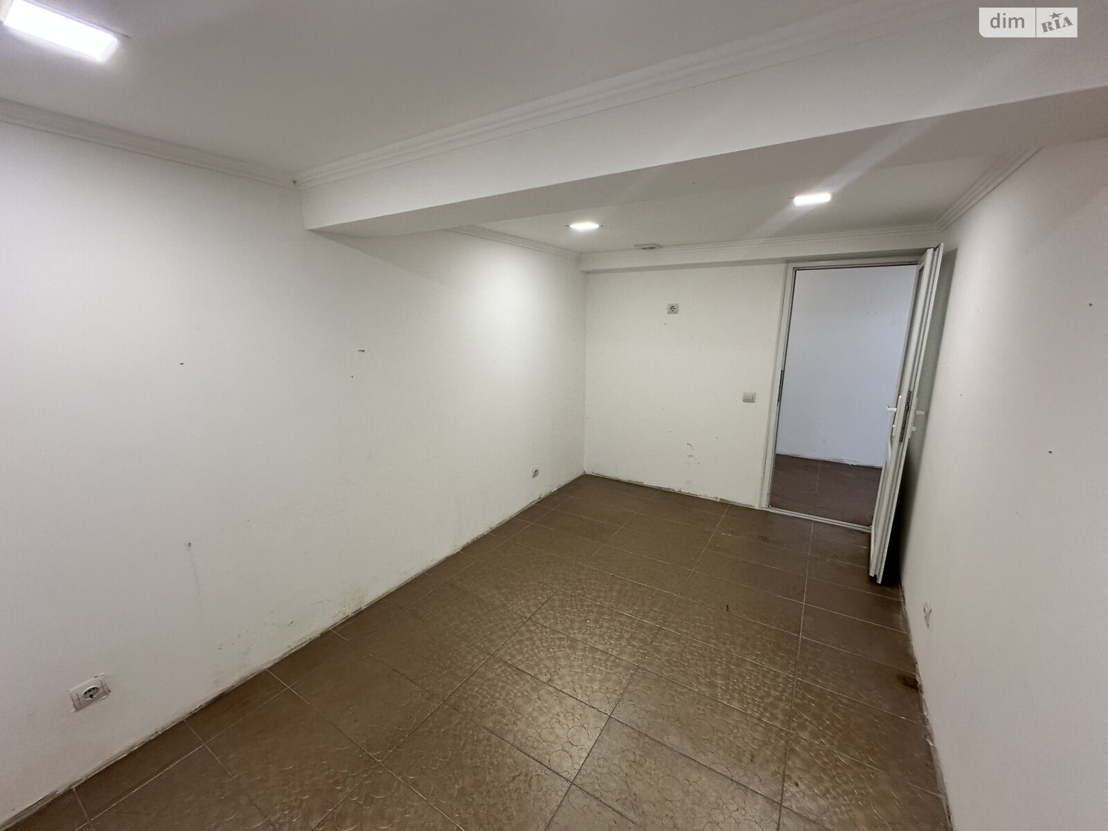 Комерційне приміщення в Івано-Франківську, здам в оренду по Пасічна вулиця 41, район Пасічна, ціна: 8 000 грн за об’єкт фото 1