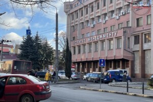 Коммерческое помещение в Ивано-Франковске, сдам в аренду по Днестровская улица, район Центр, цена: 125 000 грн за объект фото 2