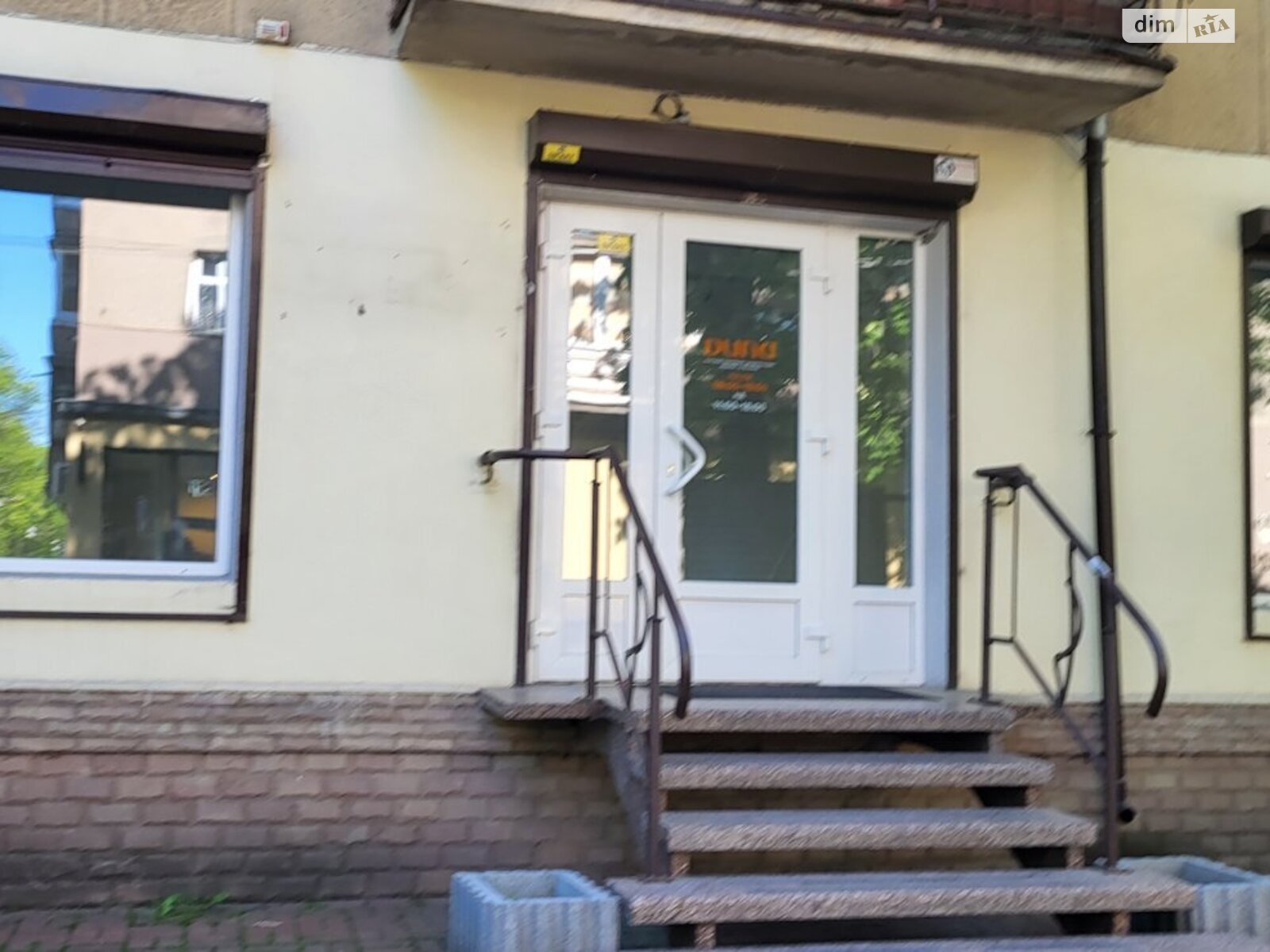Коммерческое помещение в Ивано-Франковске, сдам в аренду по Франко Ивана улица 10, район Центр, цена: 36 300 грн за объект фото 1 Коммерческое помещение в Ивано-Франковске, сдам в аренду по Франко Ивана улица 10, район Центр, цена: 36 300 грн за объект фото 1