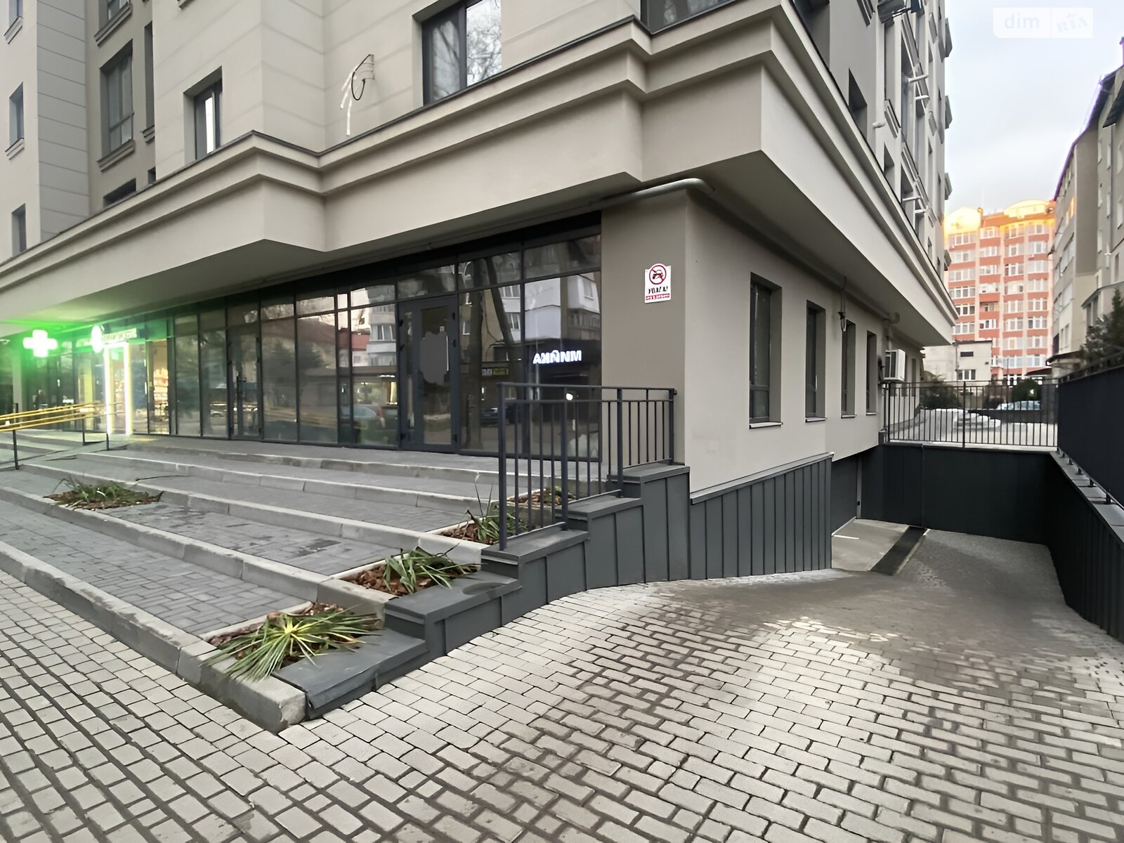 Коммерческое помещение в Ивано-Франковске, сдам в аренду по Фрунзе улица, район Центр, цена: 86 673 грн за объект фото 1 Коммерческое помещение в Ивано-Франковске, сдам в аренду по Фрунзе улица, район Центр, цена: 86 673 грн за объект фото 1
