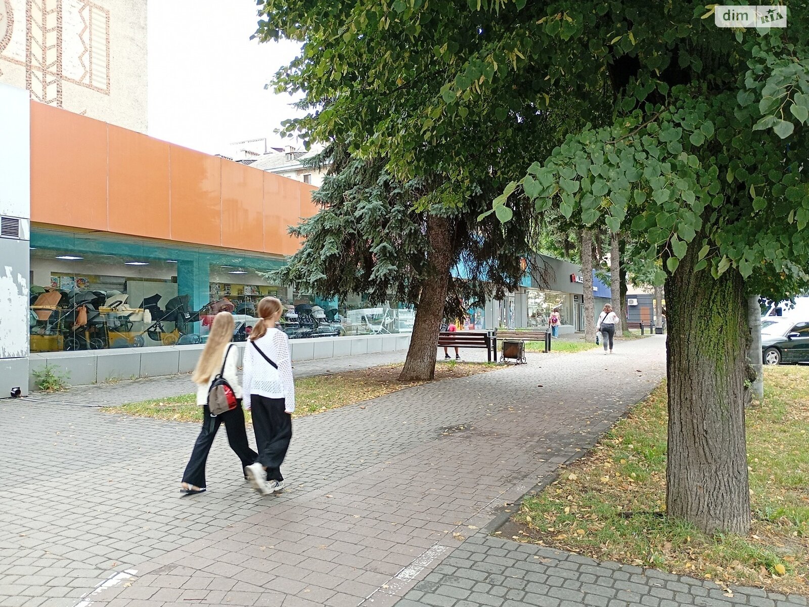 Коммерческое помещение в Ивано-Франковске, сдам в аренду по Галицкая улица, район Центр, цена: 256 000 грн за объект фото 1 Коммерческое помещение в Ивано-Франковске, сдам в аренду по Галицкая улица, район Центр, цена: 256 000 грн за объект фото 1