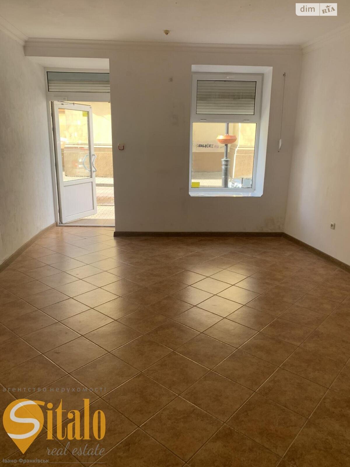 Комерційне приміщення в Івано-Франківську, здам в оренду по Галицька вулиця 35, район Центр, ціна: 12 000 грн за об’єкт фото 1 Комерційне приміщення в Івано-Франківську, здам в оренду по Галицька вулиця 35, район Центр, ціна: 12 000 грн за об’єкт фото 1