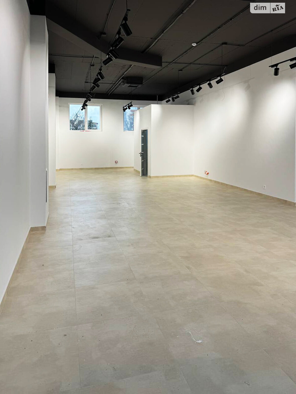 Комерційне приміщення в Івано-Франківську, здам в оренду по Гетьмана Івана Мазепи вулиця 160А, район Центр, ціна: 68 769 грн за об’єкт фото 1