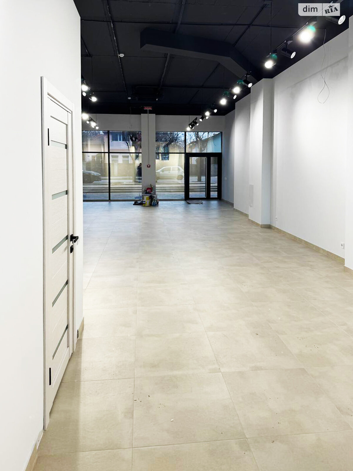 Комерційне приміщення в Івано-Франківську, здам в оренду по Гетьмана Івана Мазепи вулиця 160А, район Центр, ціна: 68 769 грн за об’єкт фото 1