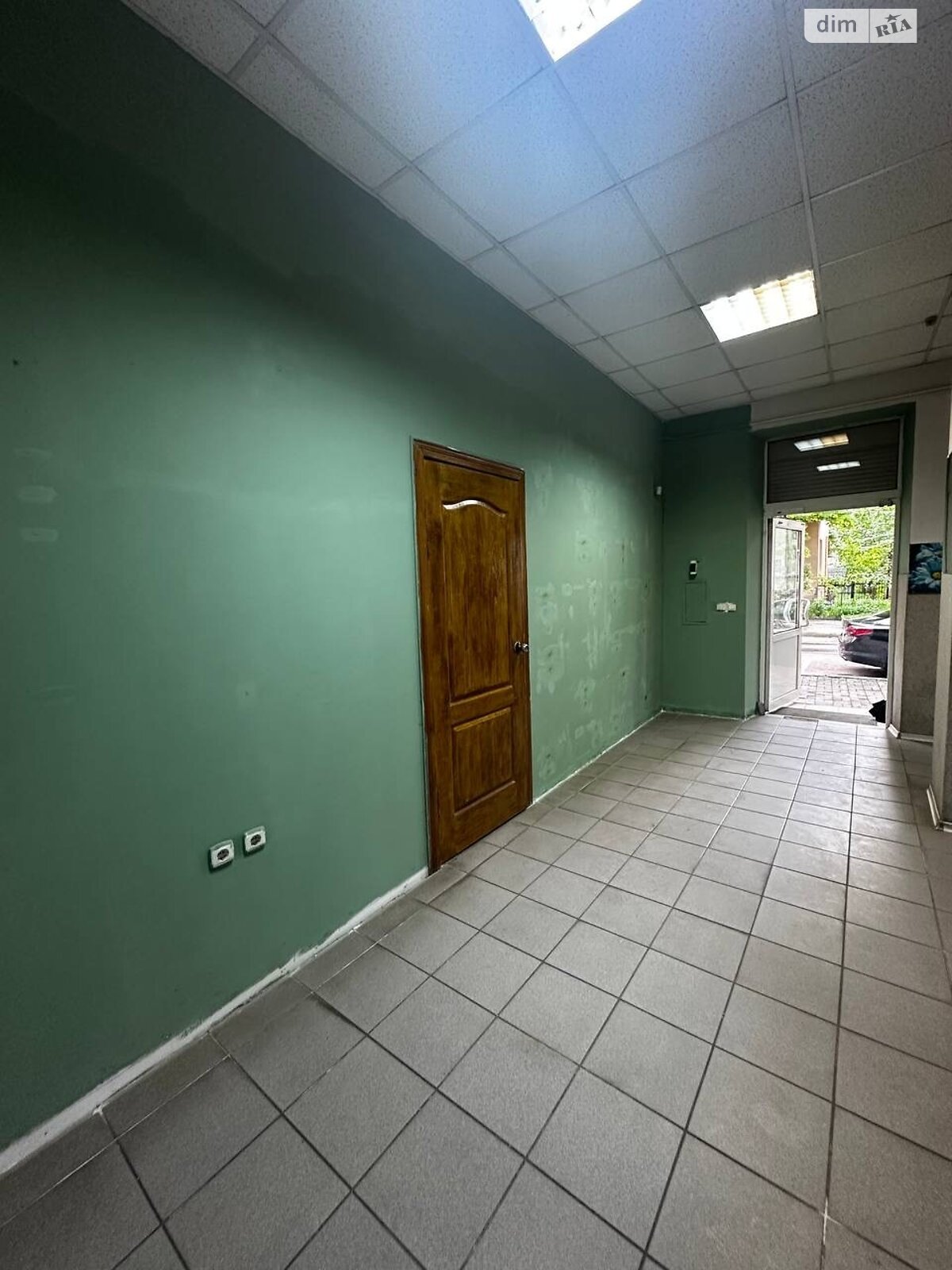 Коммерческое помещение в Ивано-Франковске, сдам в аренду по Ивана Франко улица 27, район Центр, цена: 20 000 грн за объект фото 1 Коммерческое помещение в Ивано-Франковске, сдам в аренду по Ивана Франко улица 27, район Центр, цена: 20 000 грн за объект фото 1