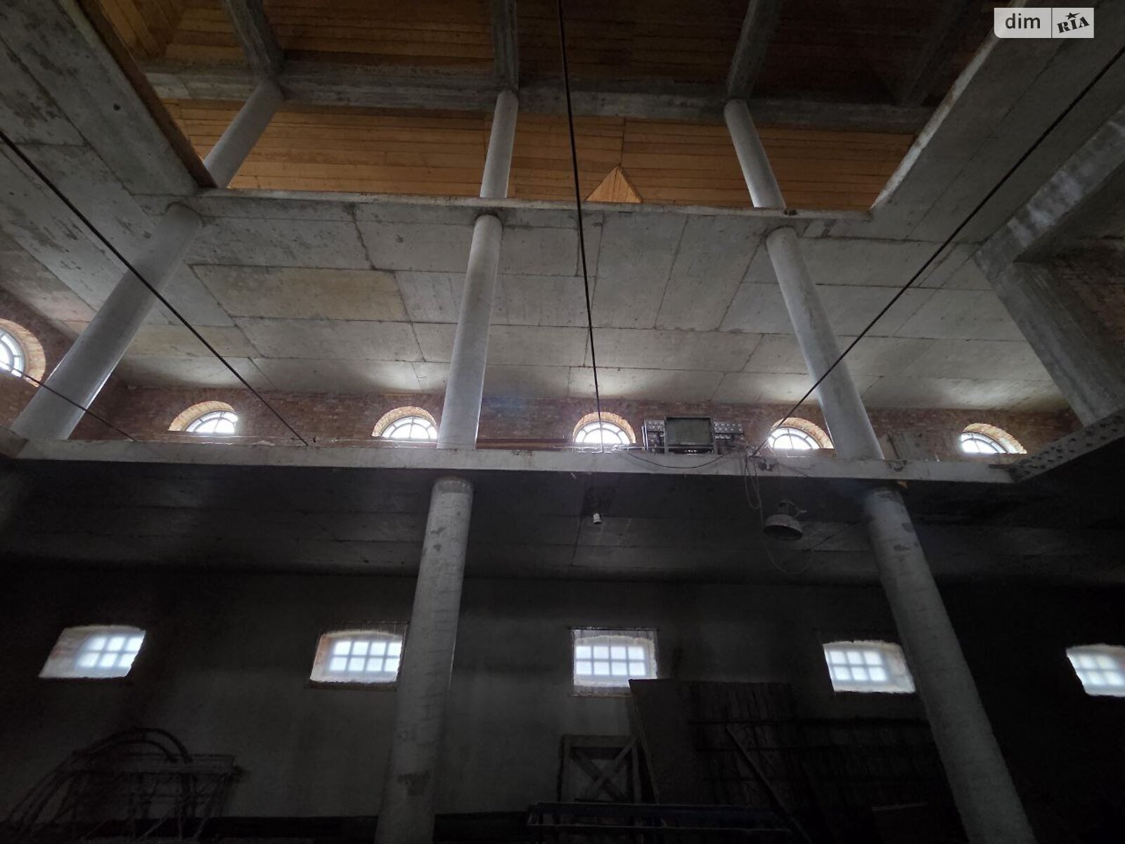 Коммерческое помещение в Ивано-Франковске, сдам в аренду по Кардинала Любомира Гузара улица 28, район Центр, цена: 141 960 грн за объект фото 1 Коммерческое помещение в Ивано-Франковске, сдам в аренду по Кардинала Любомира Гузара улица 28, район Центр, цена: 141 960 грн за объект фото 1