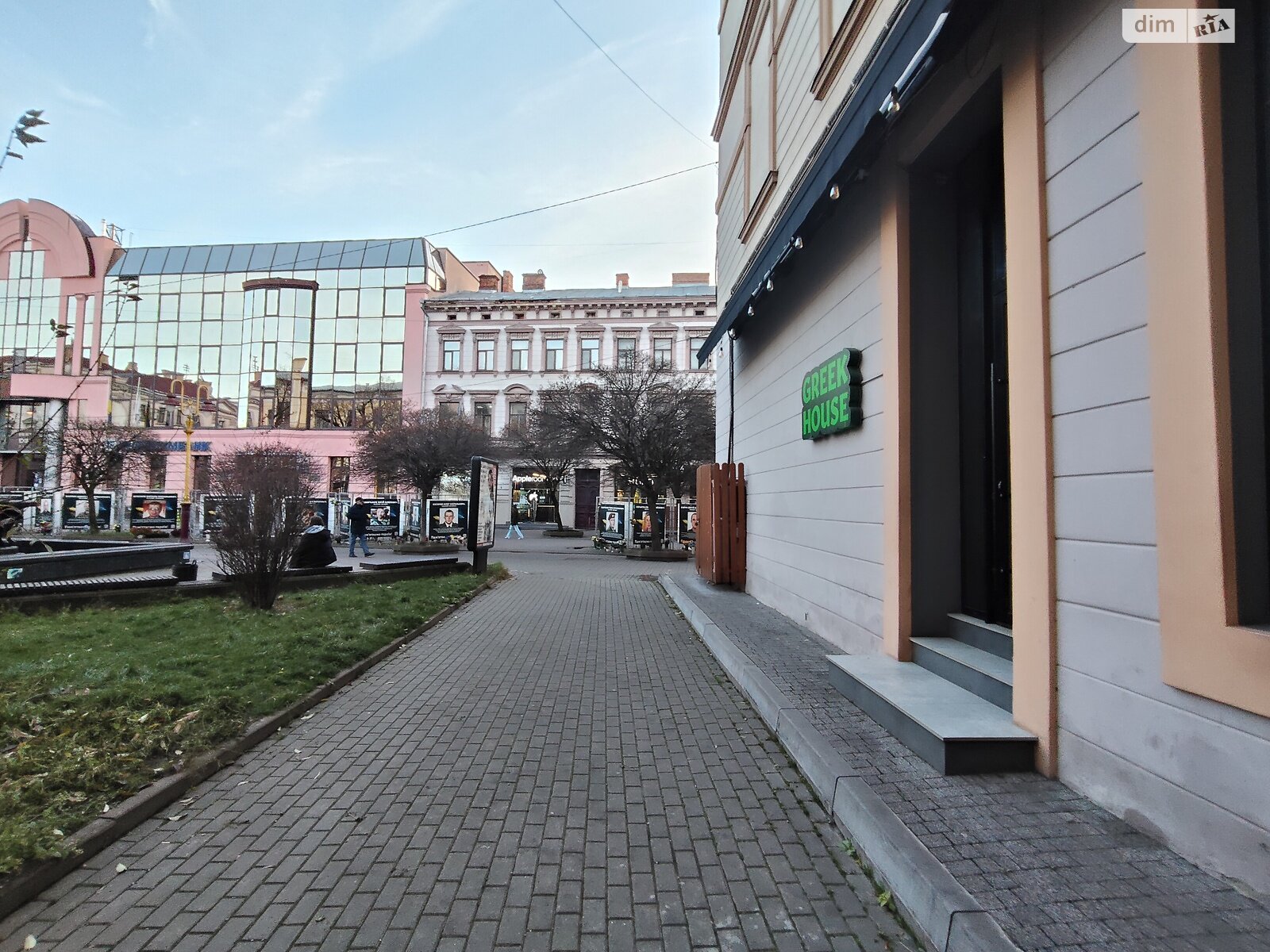 Комерційне приміщення в Івано-Франківську, здам в оренду по Незалежності вулиця 15, район Центр, ціна: 60 000 грн за об’єкт фото 1