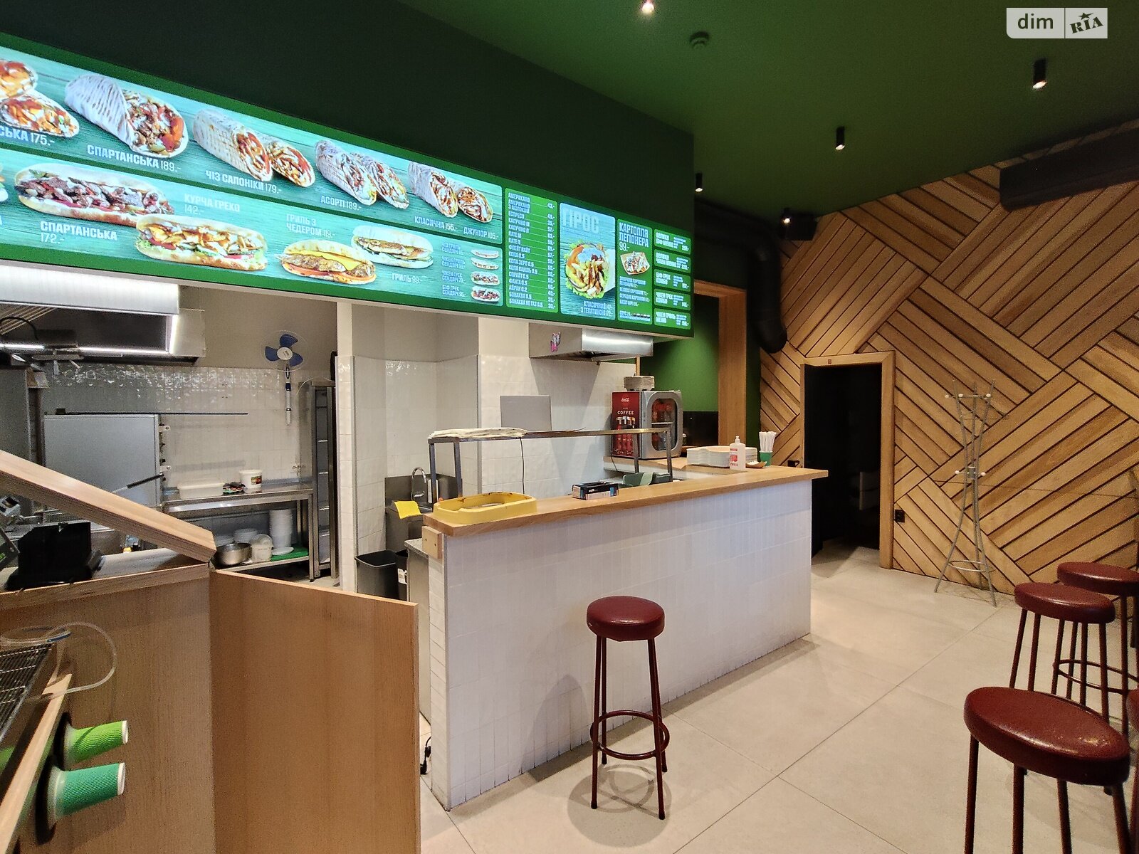 Комерційне приміщення в Івано-Франківську, здам в оренду по Незалежності вулиця 15, район Центр, ціна: 60 000 грн за об’єкт фото 1