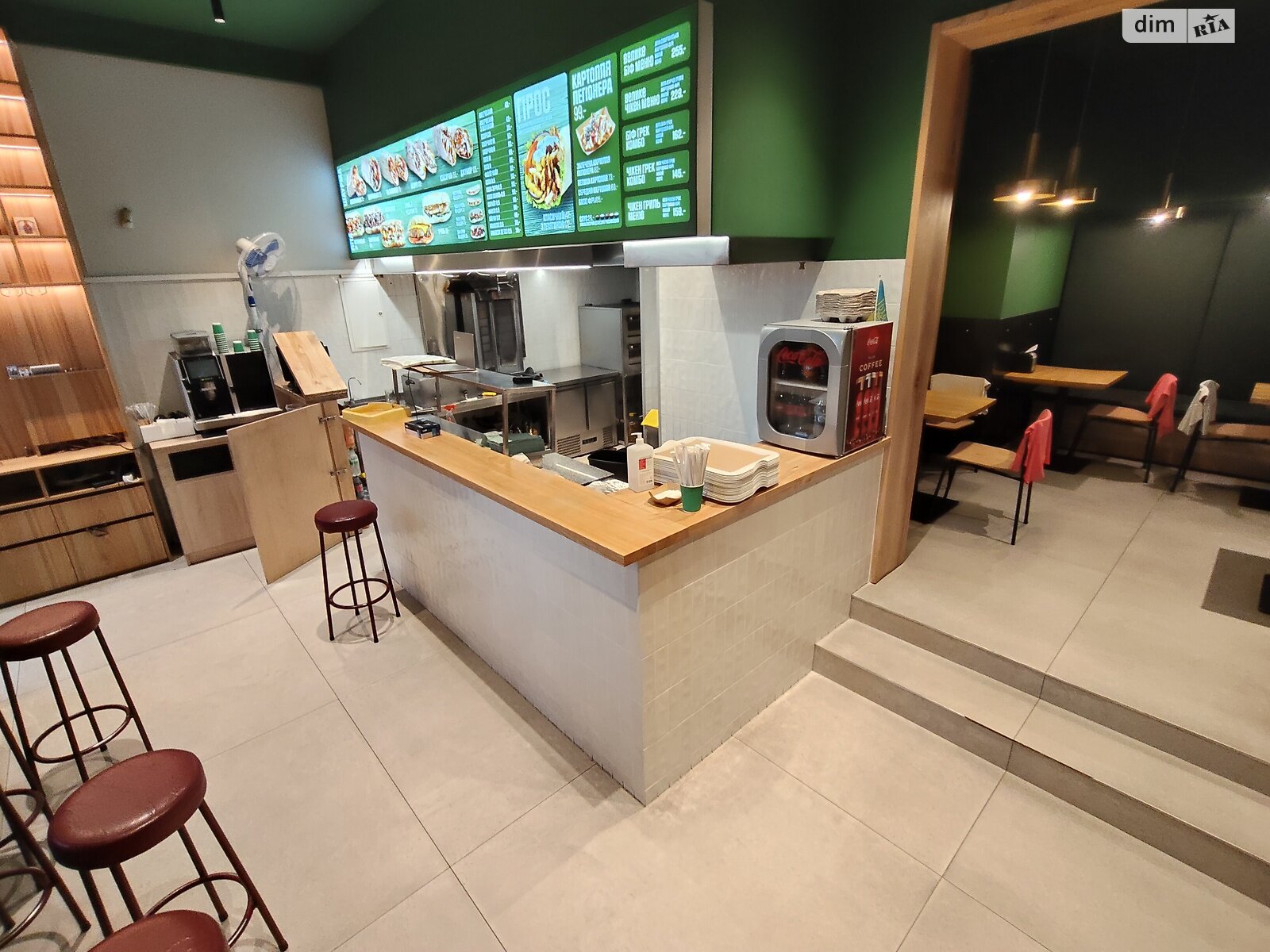 Комерційне приміщення в Івано-Франківську, здам в оренду по Незалежності вулиця 15, район Центр, ціна: 60 000 грн за об’єкт фото 1