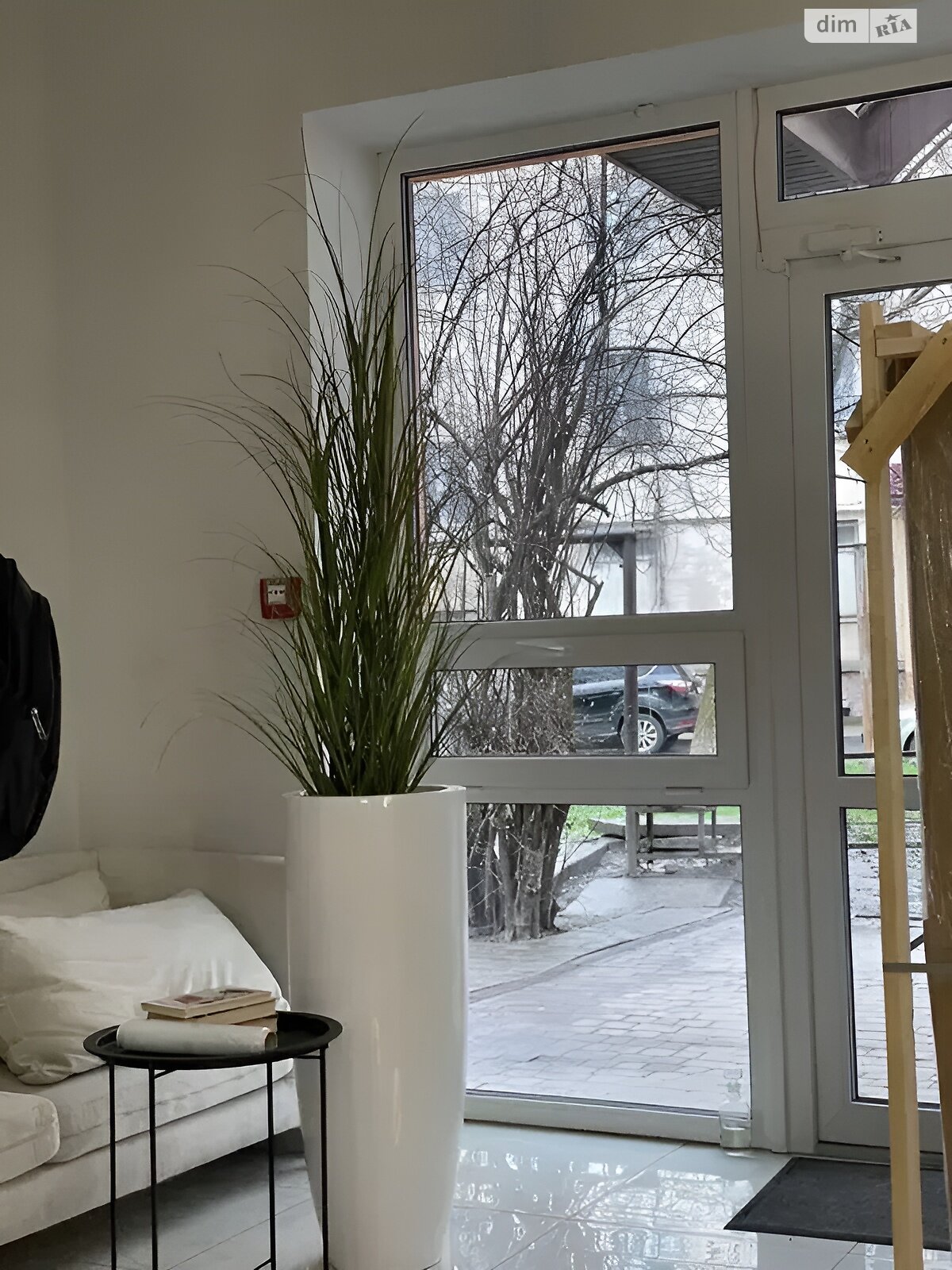Комерційне приміщення в Івано-Франківську, здам в оренду по Новгородська вулиця 22, район Центр, ціна: 16 500 грн за об’єкт фото 1 Комерційне приміщення в Івано-Франківську, здам в оренду по Новгородська вулиця 22, район Центр, ціна: 16 500 грн за об’єкт фото 1