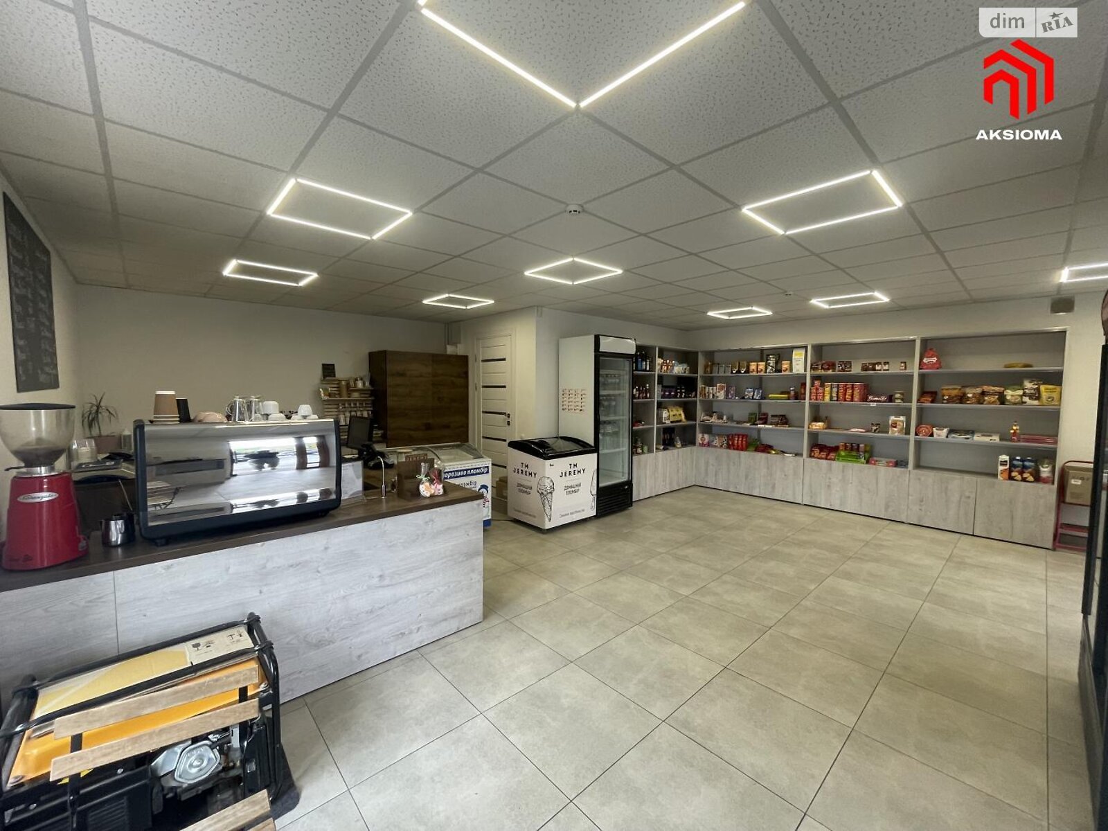 Комерційне приміщення в Івано-Франківську, здам в оренду по Радянської Армії вулиця, район Центр, ціна: 18 000 грн за об’єкт фото 1