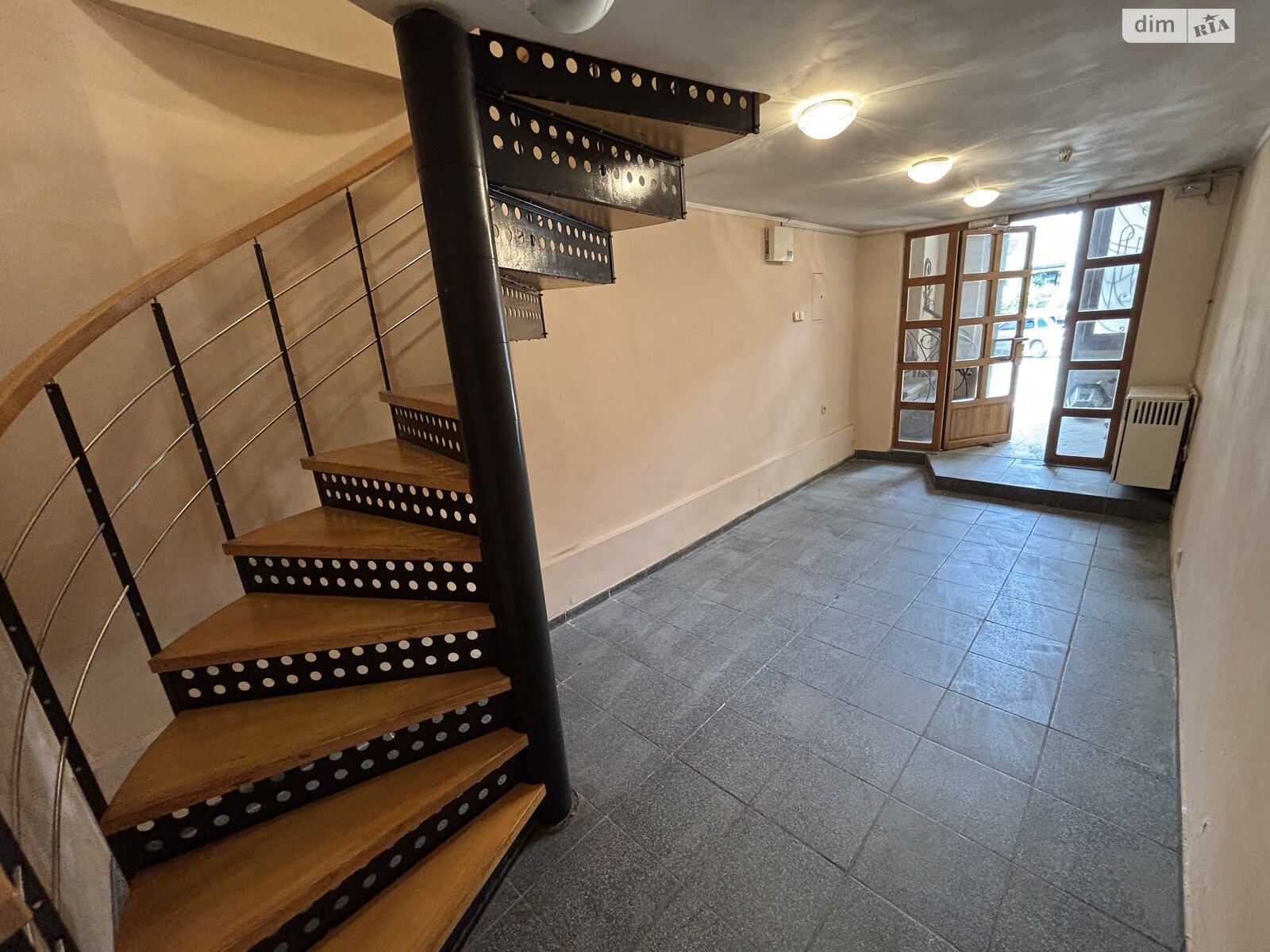 Комерційне приміщення в Івано-Франківську, здам в оренду по Стрільців Січових вулиця 6, район Центр, ціна: 44 000 грн за об’єкт фото 1 Комерційне приміщення в Івано-Франківську, здам в оренду по Стрільців Січових вулиця 6, район Центр, ціна: 44 000 грн за об’єкт фото 1