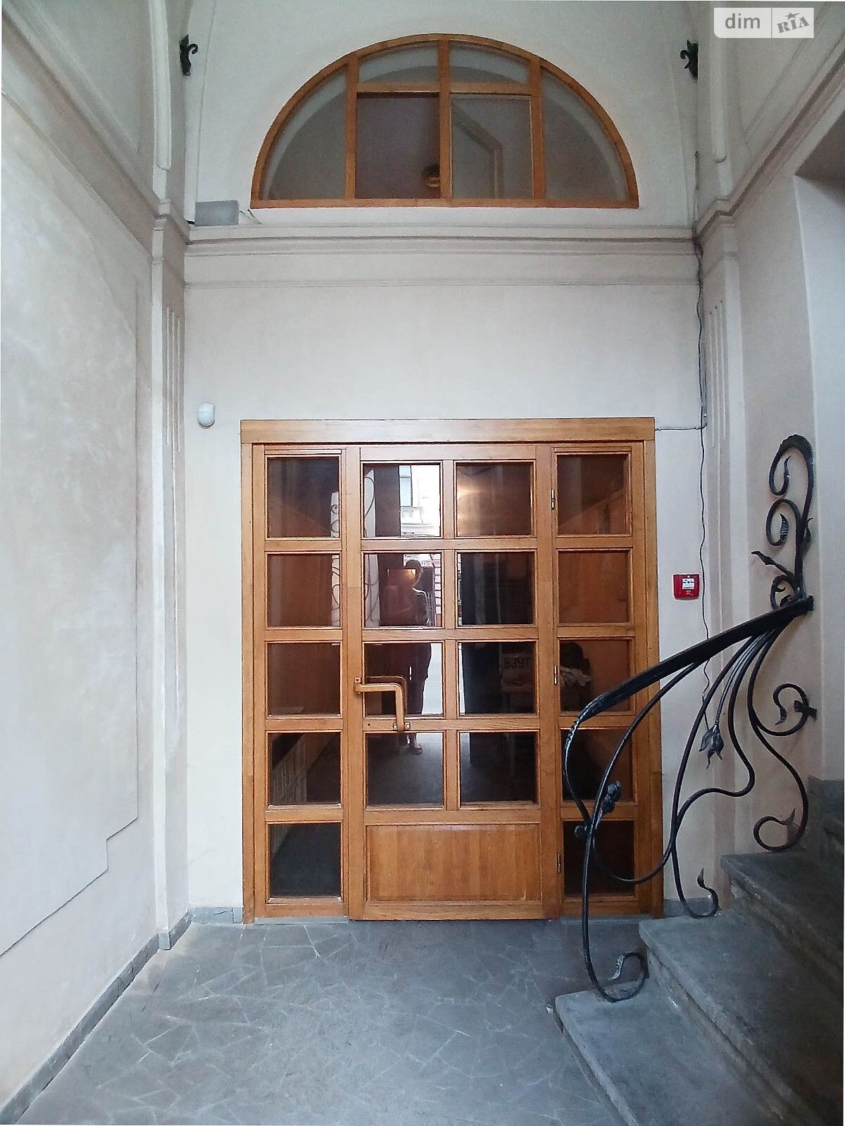 Комерційне приміщення в Івано-Франківську, здам в оренду по Стрільців Січових вулиця 6, район Центр, ціна: 44 000 грн за об’єкт фото 1 Комерційне приміщення в Івано-Франківську, здам в оренду по Стрільців Січових вулиця 6, район Центр, ціна: 44 000 грн за об’єкт фото 1