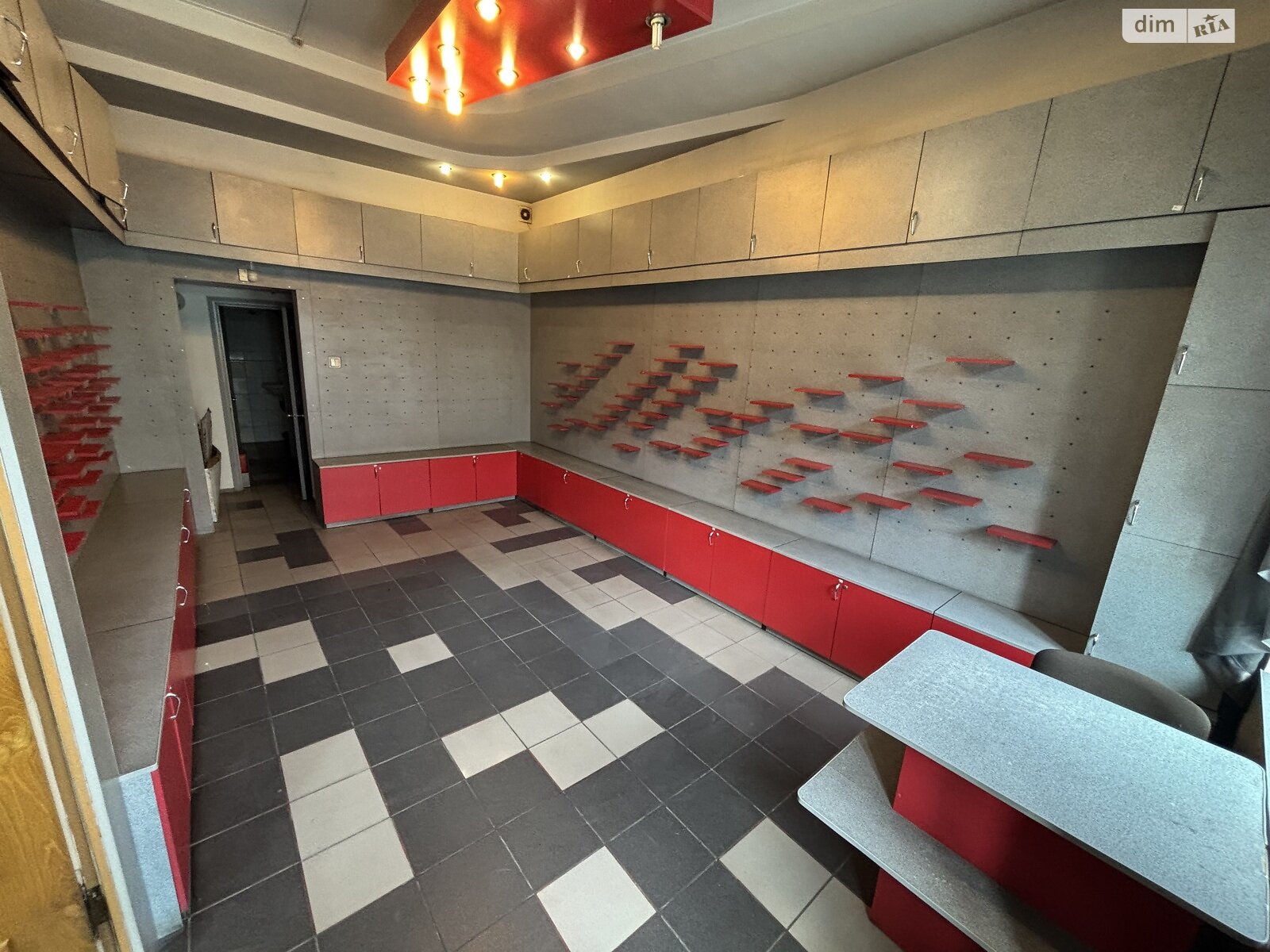 Комерційне приміщення в Івано-Франківську, здам в оренду по Стрільців Січових вулиця 6, район Центр, ціна: 44 000 грн за об’єкт фото 1 Комерційне приміщення в Івано-Франківську, здам в оренду по Стрільців Січових вулиця 6, район Центр, ціна: 44 000 грн за об’єкт фото 1