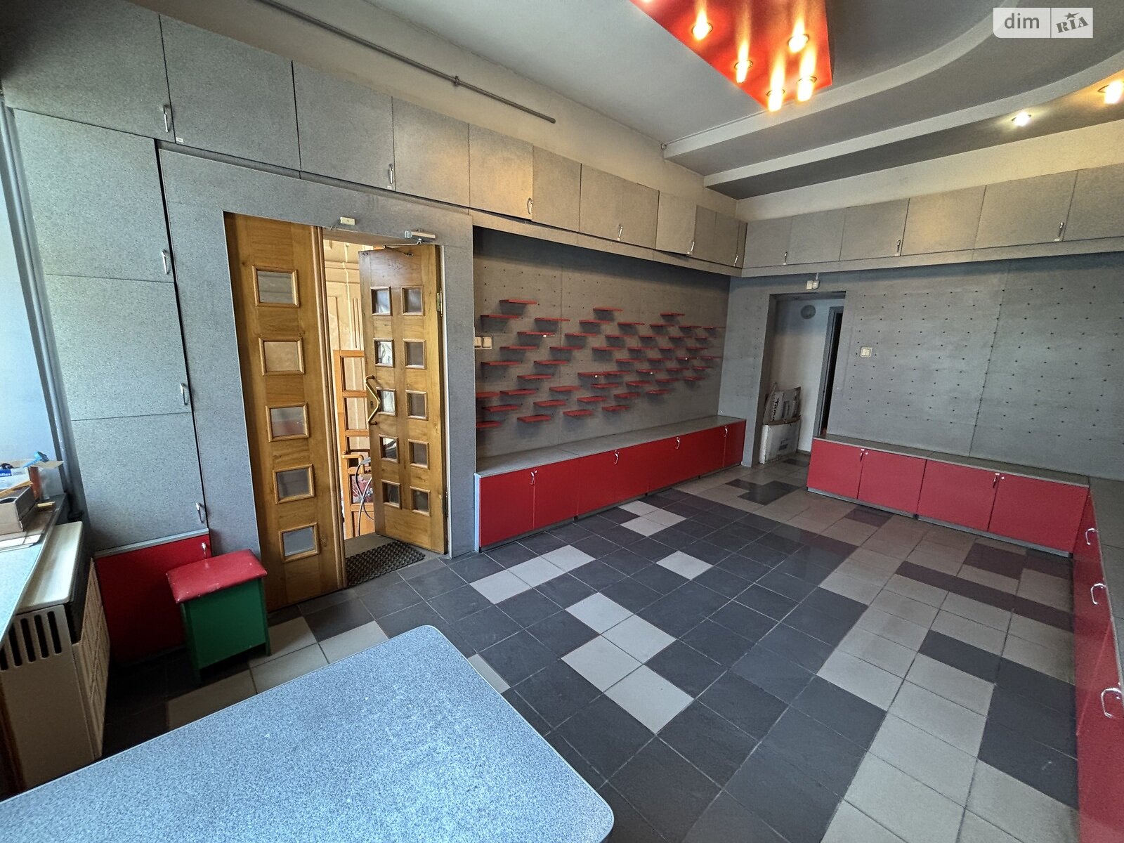 Комерційне приміщення в Івано-Франківську, здам в оренду по Стрільців Січових вулиця 6, район Центр, ціна: 44 000 грн за об’єкт фото 1 Комерційне приміщення в Івано-Франківську, здам в оренду по Стрільців Січових вулиця 6, район Центр, ціна: 44 000 грн за об’єкт фото 1