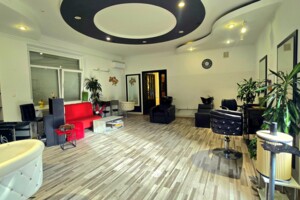 Комерційне приміщення в Івано-Франківську, здам в оренду по В’ячеслава Чорновола вулиця 20А, район Центр, ціна: 37 550 грн за об’єкт фото 2 Комерційне приміщення в Івано-Франківську, здам в оренду по В’ячеслава Чорновола вулиця 20А, район Центр, ціна: 37 550 грн за об’єкт фото 2