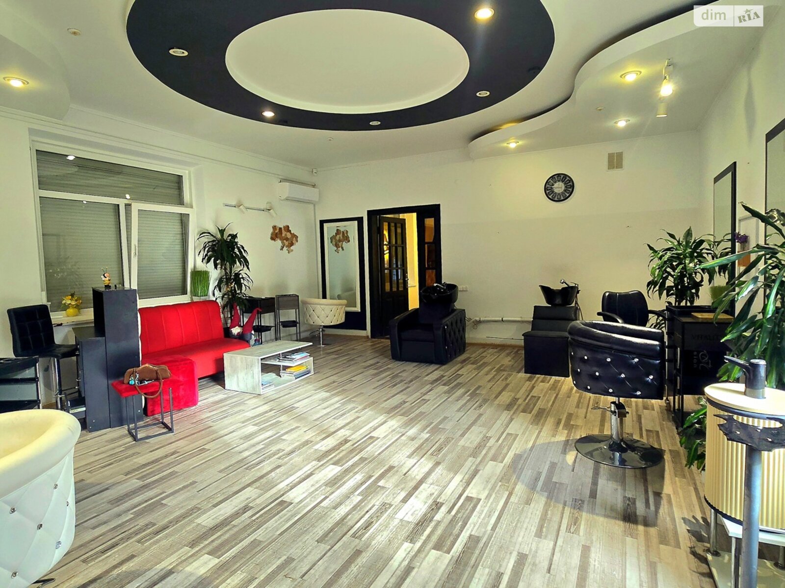 Комерційне приміщення в Івано-Франківську, здам в оренду по В’ячеслава Чорновола вулиця 20А, район Центр, ціна: 37 550 грн за об’єкт фото 1 Комерційне приміщення в Івано-Франківську, здам в оренду по В’ячеслава Чорновола вулиця 20А, район Центр, ціна: 37 550 грн за об’єкт фото 1