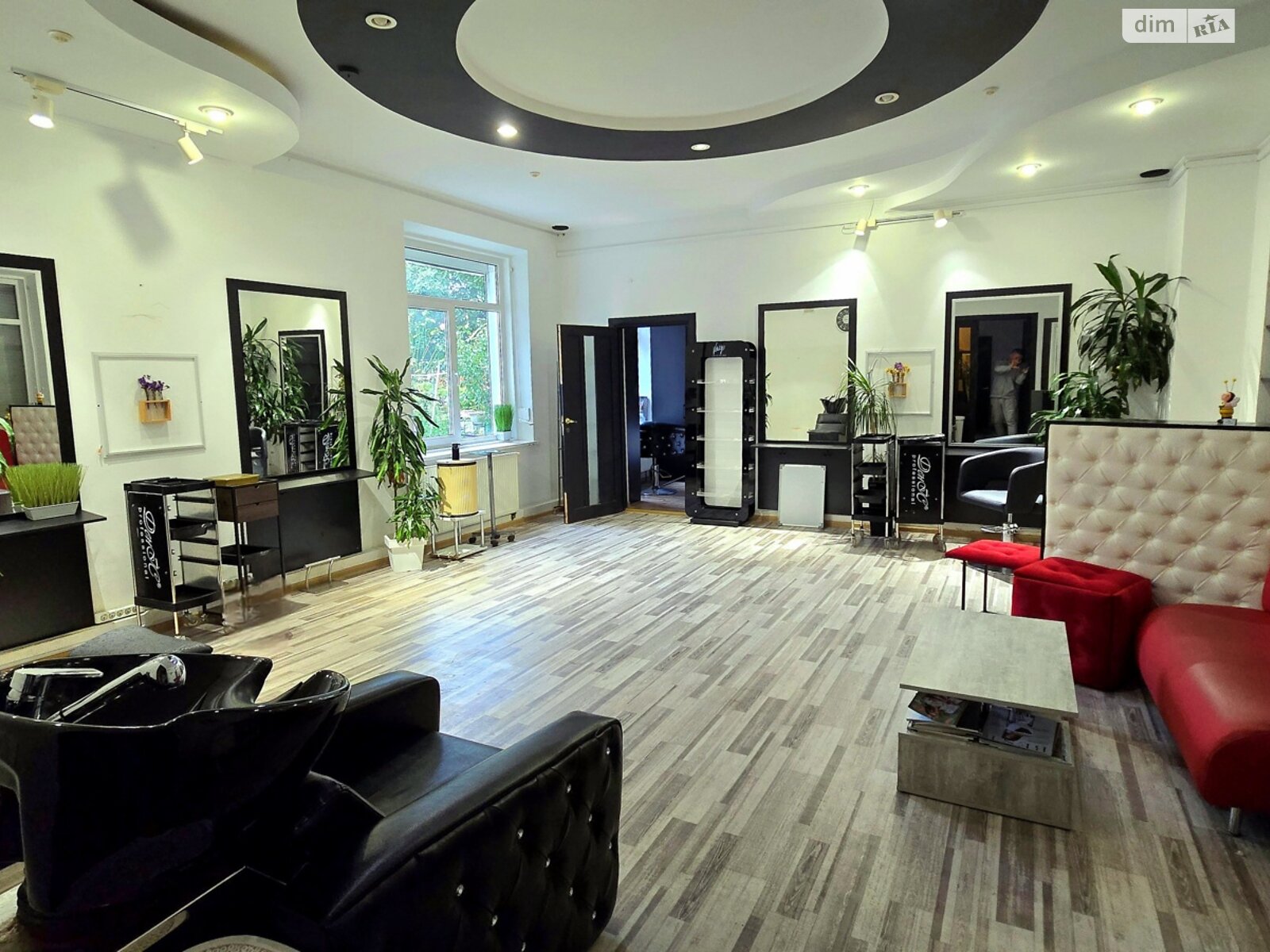 Комерційне приміщення в Івано-Франківську, здам в оренду по В’ячеслава Чорновола вулиця 20А, район Центр, ціна: 37 550 грн за об’єкт фото 1 Комерційне приміщення в Івано-Франківську, здам в оренду по В’ячеслава Чорновола вулиця 20А, район Центр, ціна: 37 550 грн за об’єкт фото 1