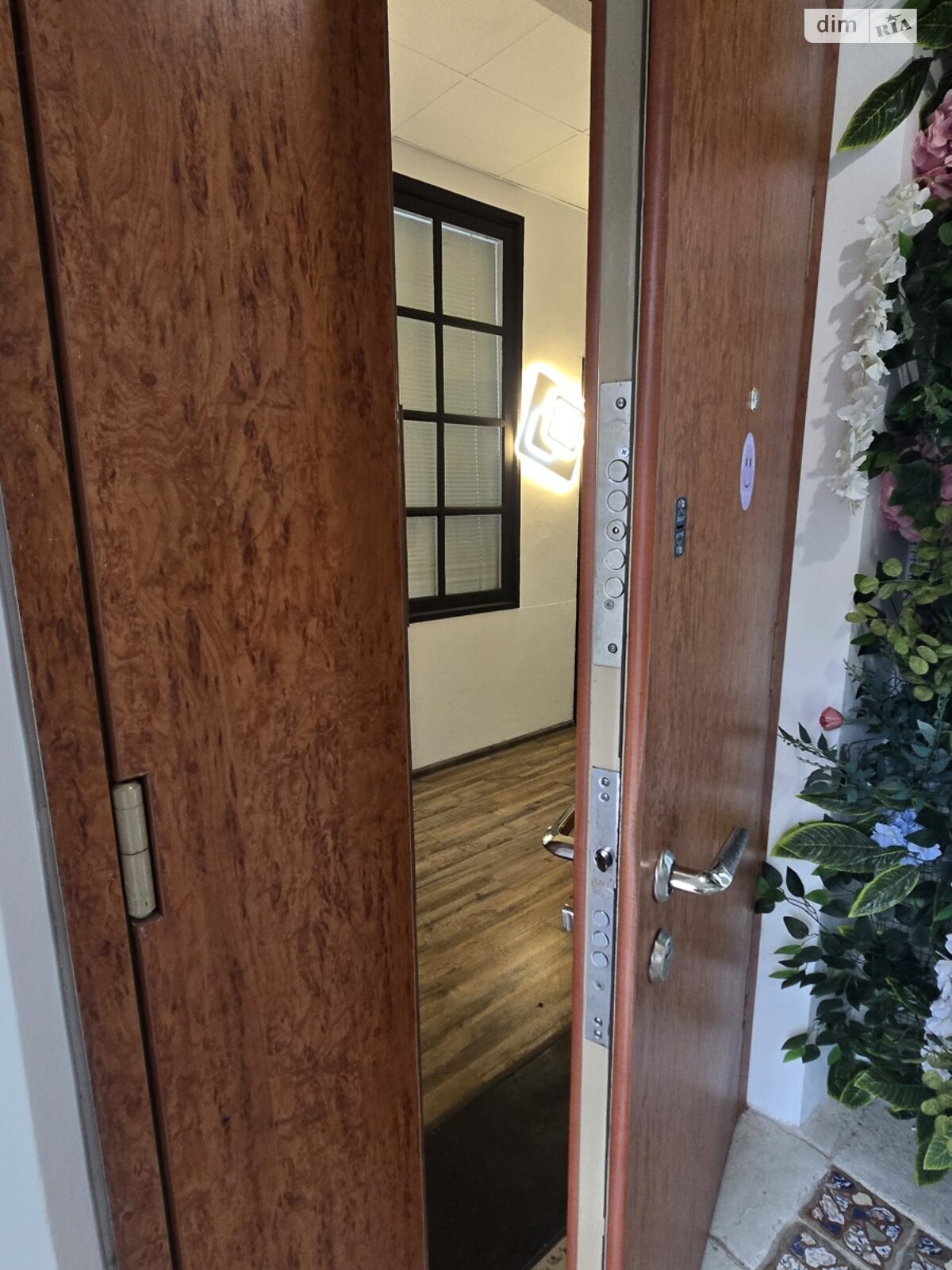 Комерційне приміщення в Івано-Франківську, здам в оренду по В’ячеслава Чорновола вулиця 20А, район Центр, ціна: 37 550 грн за об’єкт фото 1 Комерційне приміщення в Івано-Франківську, здам в оренду по В’ячеслава Чорновола вулиця 20А, район Центр, ціна: 37 550 грн за об’єкт фото 1