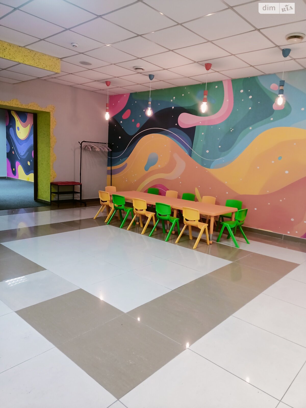 Комерційне приміщення в Івано-Франківську, здам в оренду по В’ячеслава Чорновола вулиця 82, район Центр, ціна: 24 675 грн за об’єкт фото 1