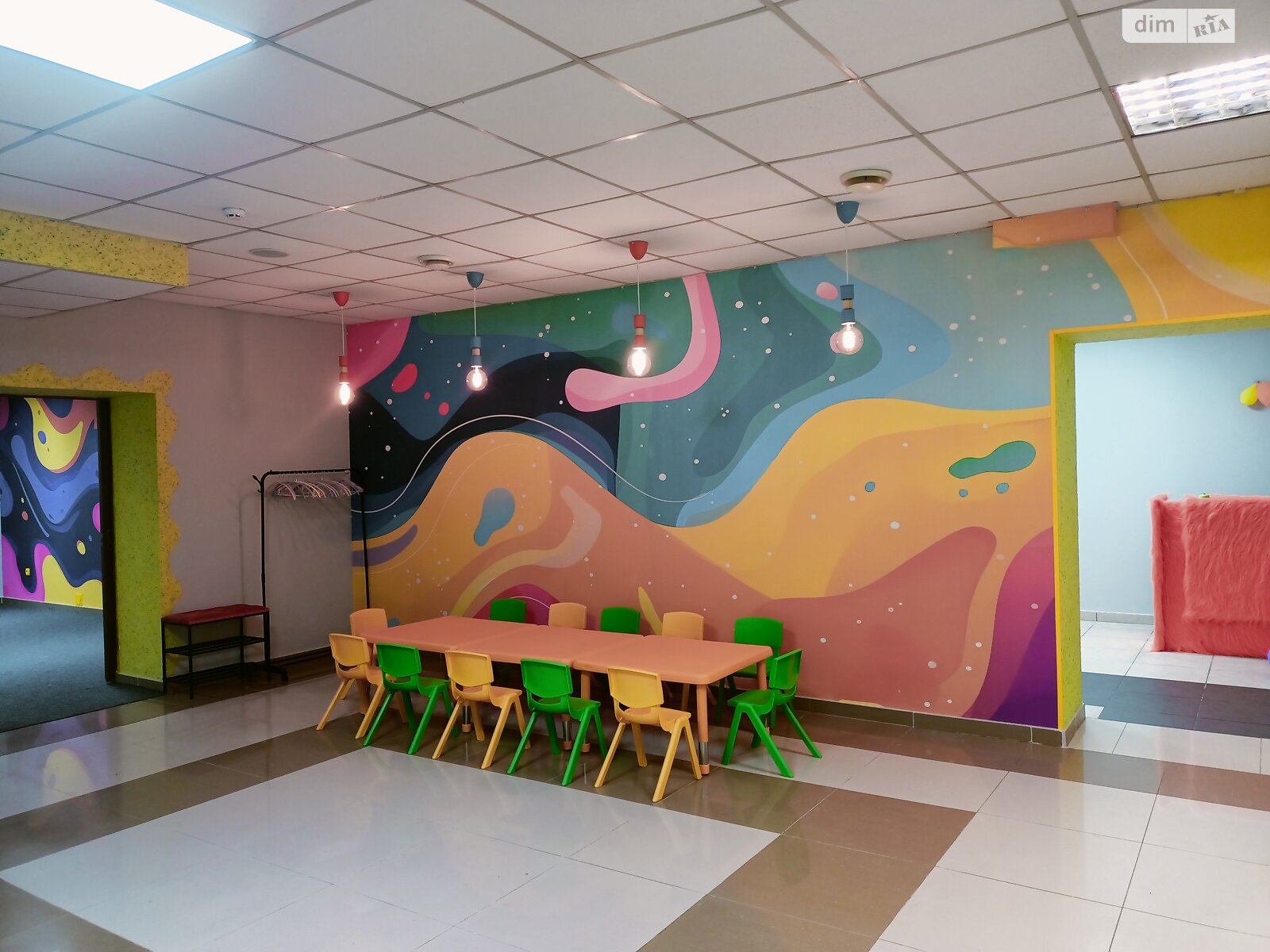 Комерційне приміщення в Івано-Франківську, здам в оренду по В’ячеслава Чорновола вулиця 82, район Центр, ціна: 24 675 грн за об’єкт фото 1