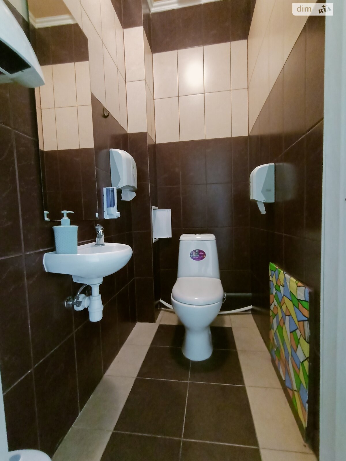 Комерційне приміщення в Івано-Франківську, здам в оренду по В’ячеслава Чорновола вулиця 82, район Центр, ціна: 24 675 грн за об’єкт фото 1