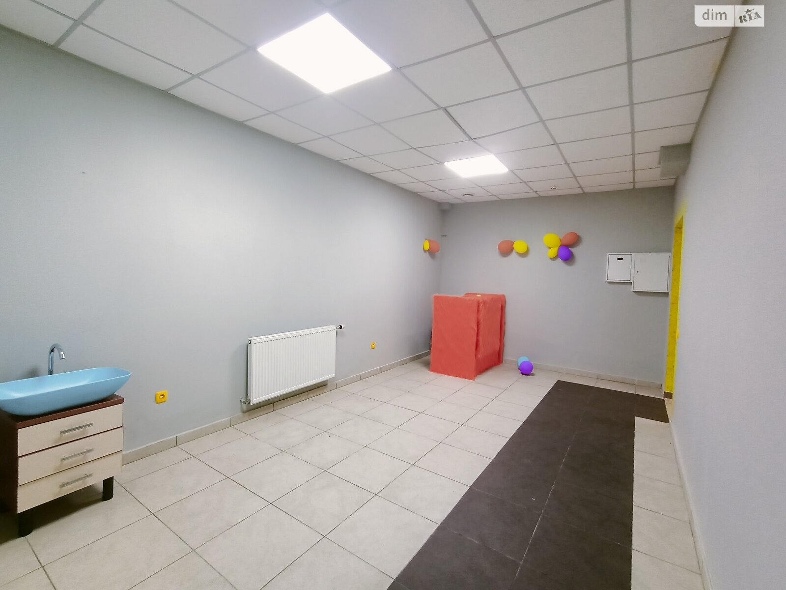 Комерційне приміщення в Івано-Франківську, здам в оренду по В’ячеслава Чорновола вулиця 82, район Центр, ціна: 24 675 грн за об’єкт фото 1