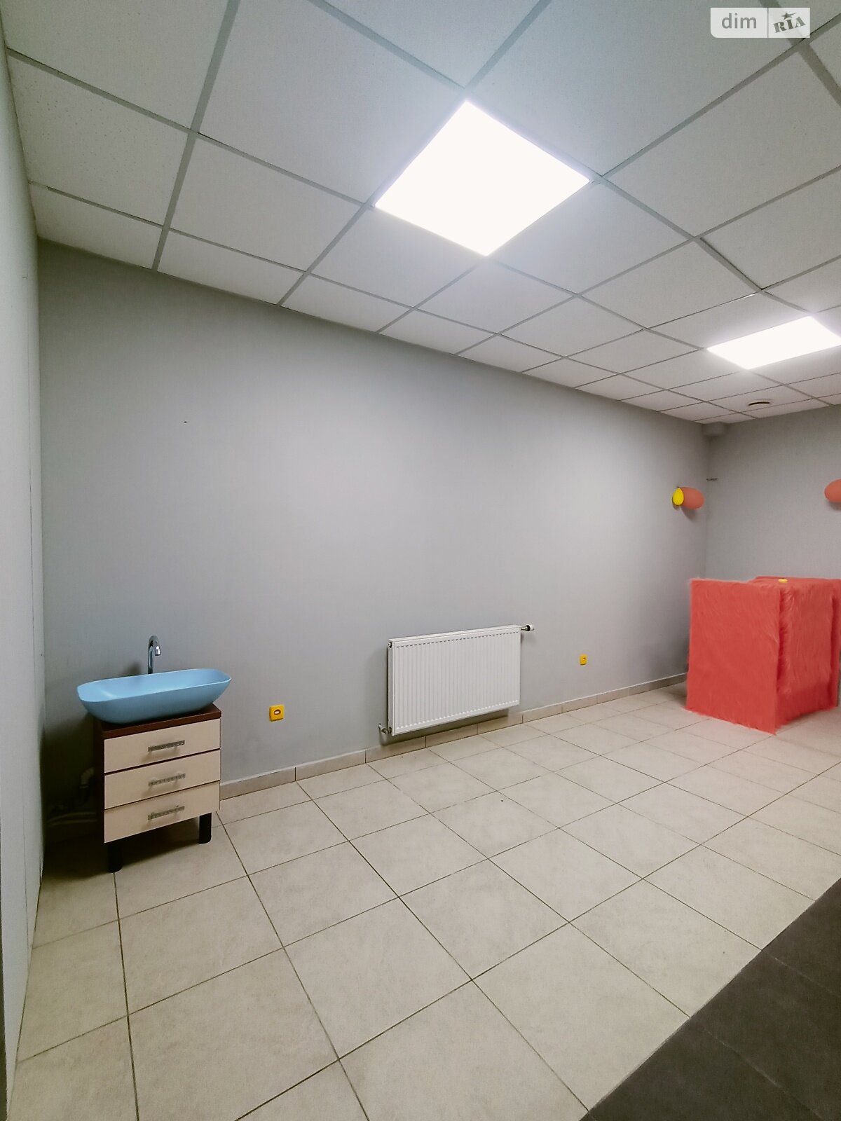 Комерційне приміщення в Івано-Франківську, здам в оренду по В’ячеслава Чорновола вулиця 82, район Центр, ціна: 24 675 грн за об’єкт фото 1