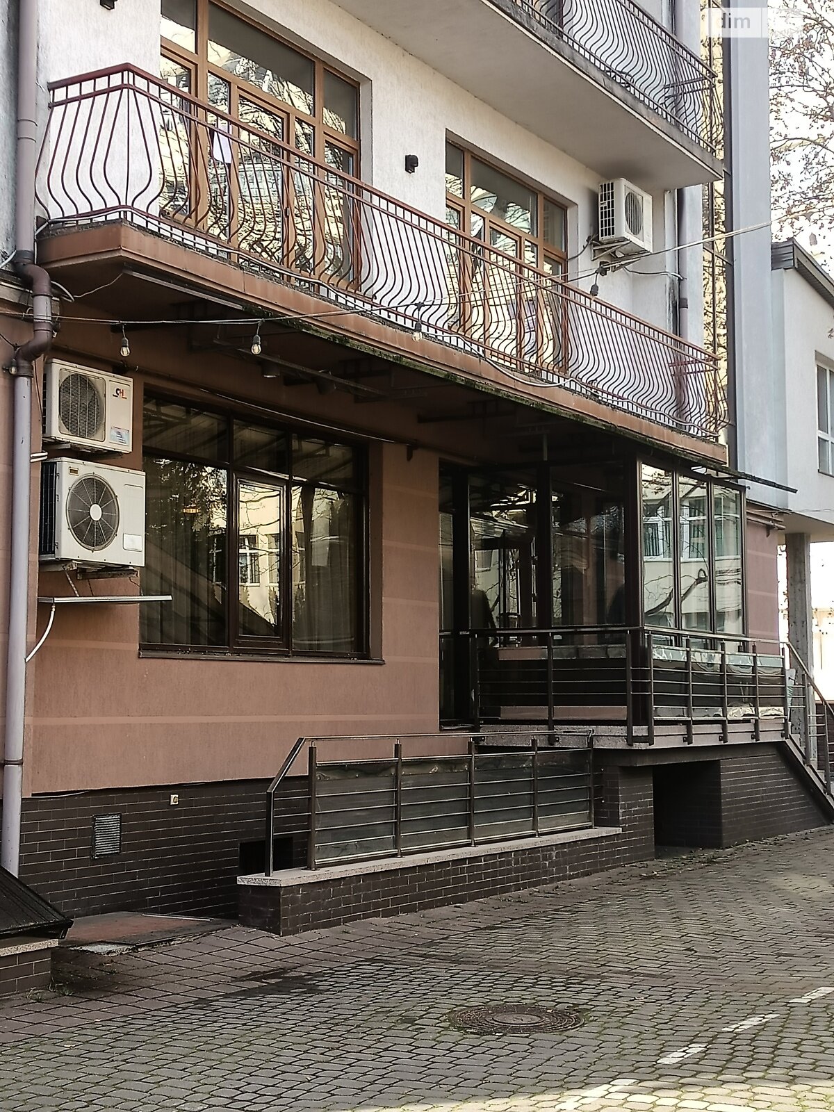 Комерційне приміщення в Івано-Франківську, здам в оренду по В’ячеслава Чорновола вулиця 82, район Центр, ціна: 24 675 грн за об’єкт фото 1