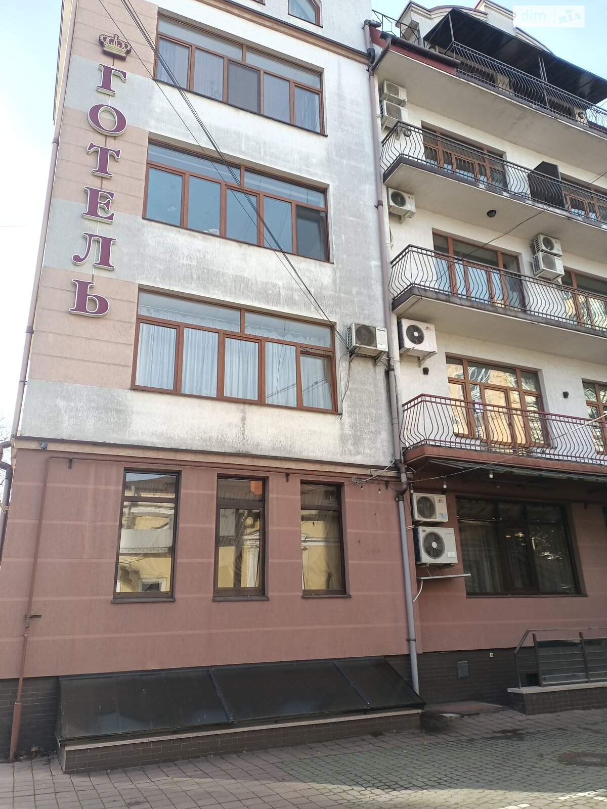 Комерційне приміщення в Івано-Франківську, здам в оренду по В’ячеслава Чорновола вулиця 82, район Центр, ціна: 24 675 грн за об’єкт фото 1