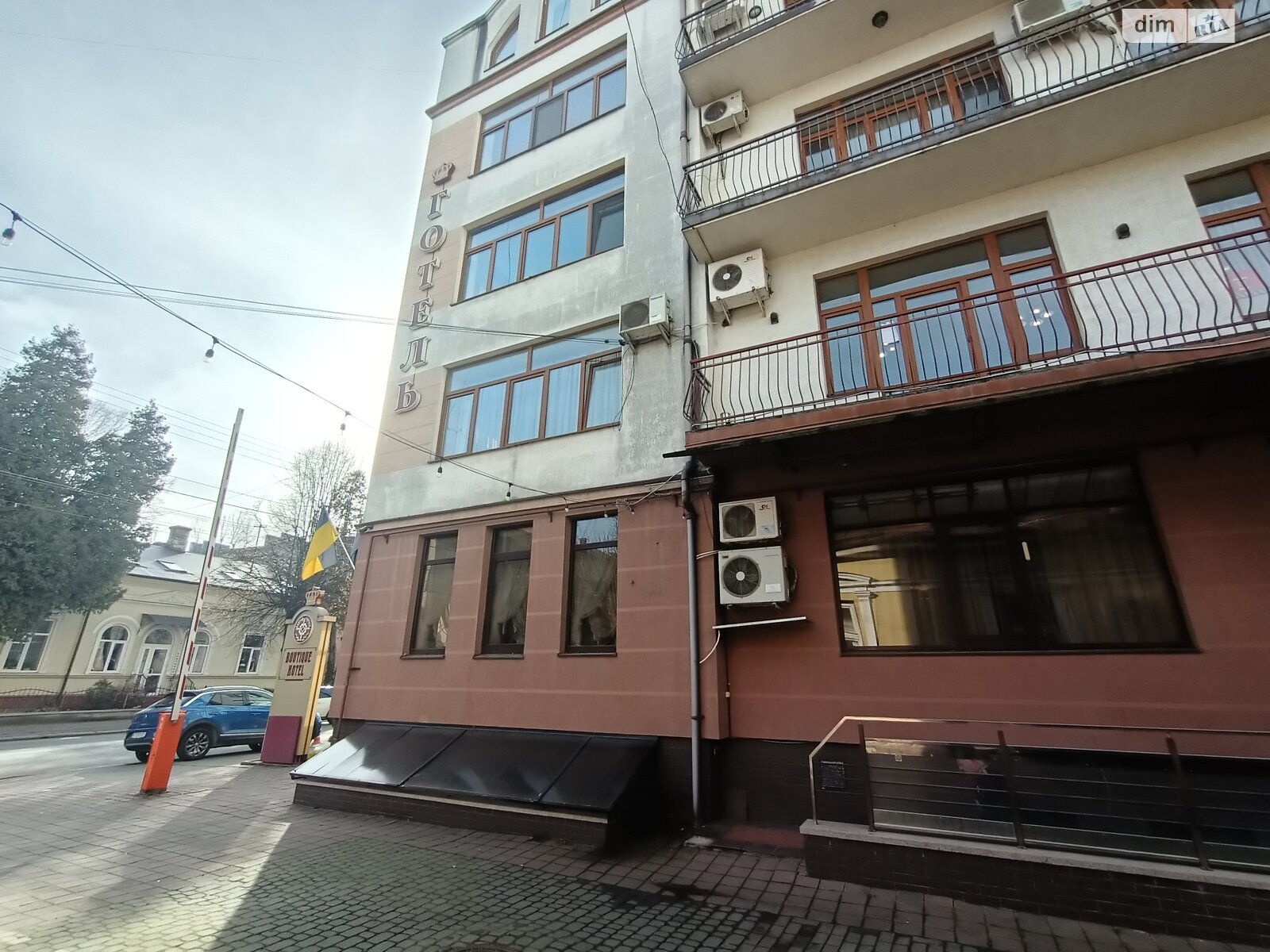 Комерційне приміщення в Івано-Франківську, здам в оренду по В’ячеслава Чорновола вулиця 82, район Центр, ціна: 24 675 грн за об’єкт фото 1