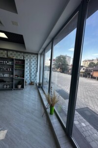 Комерційне приміщення в Івано-Франківську, здам в оренду по Височана Семена вулиця 18, район Центр, ціна: 10 480 грн за об’єкт фото 2