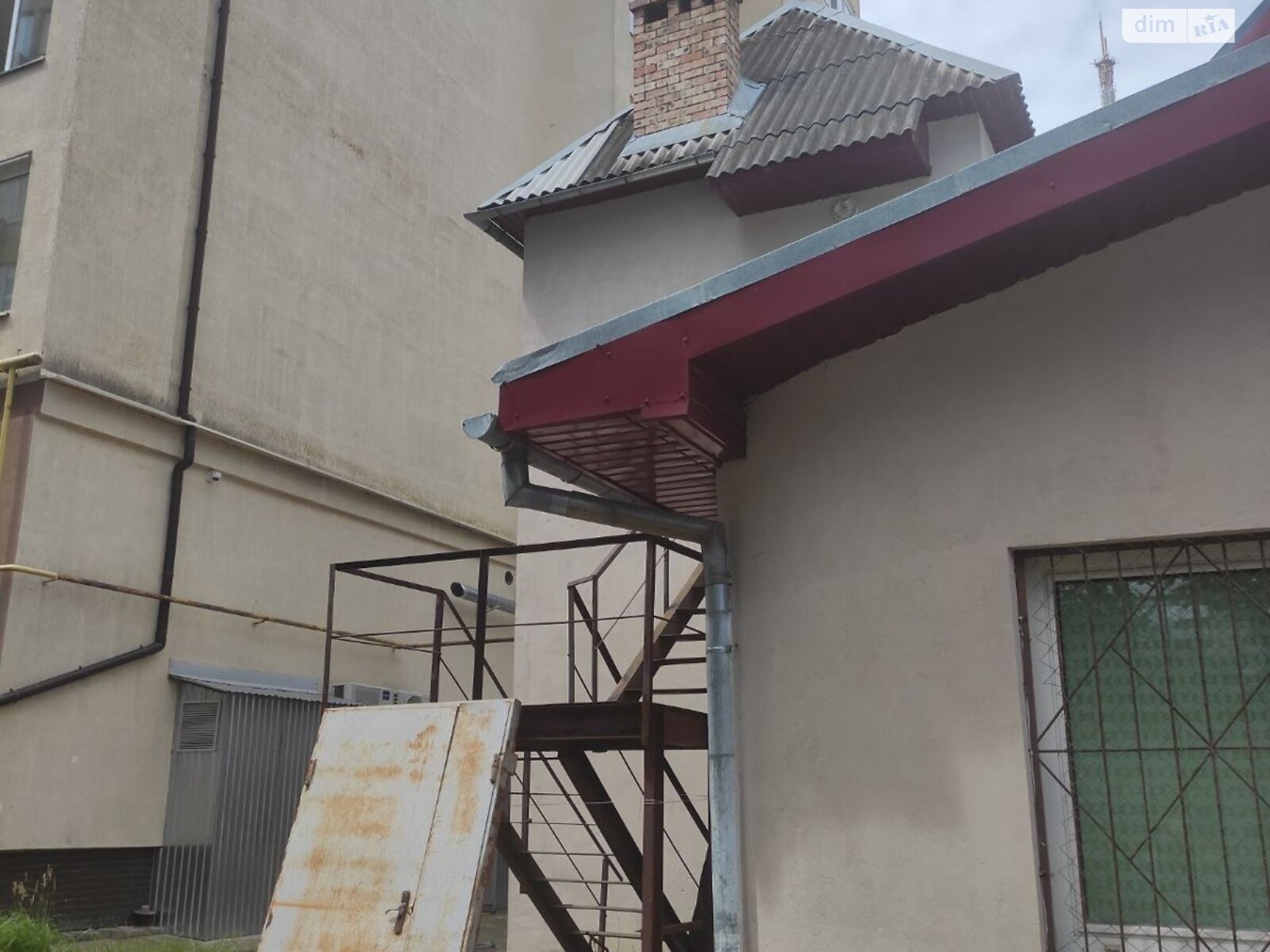 Коммерческое помещение в Ивано-Франковске, сдам в аренду по Коновальца Евгения улица, район Центр, цена: 435 000 грн за объект фото 1 Коммерческое помещение в Ивано-Франковске, сдам в аренду по Коновальца Евгения улица, район Центр, цена: 435 000 грн за объект фото 1