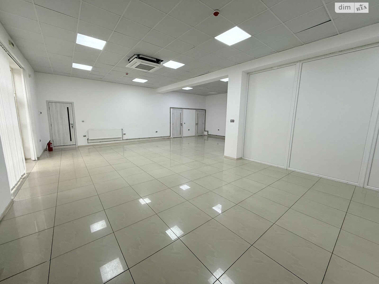 Комерційне приміщення в Житомирі, здам в оренду по Євгена Рихліка вулиця 4, район Богунський, ціна: 141 000 грн за об’єкт фото 1 Комерційне приміщення в Житомирі, здам в оренду по Євгена Рихліка вулиця 4, район Богунський, ціна: 141 000 грн за об’єкт фото 1