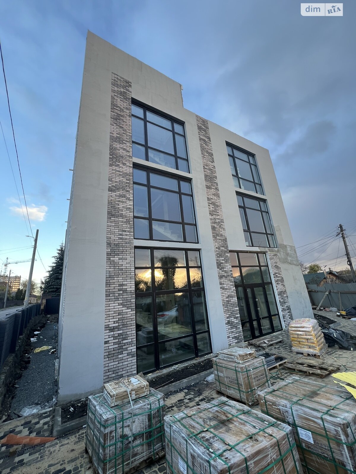 Коммерческое помещение в Житомире, сдам в аренду по Старосенна, район Центр, цена: 140 000 грн за объект фото 1 Коммерческое помещение в Житомире, сдам в аренду по Старосенна, район Центр, цена: 140 000 грн за объект фото 1