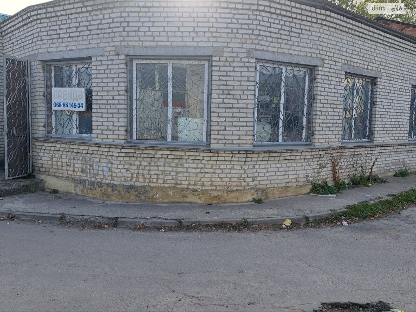 Комерційне приміщення в Жмеринці, Нижня Базарна вулиця, ціна оренди: 5 000 грн за об’єкт фото 1 Комерційне приміщення в Жмеринці, Нижня Базарна вулиця, ціна оренди: 5 000 грн за об’єкт фото 1