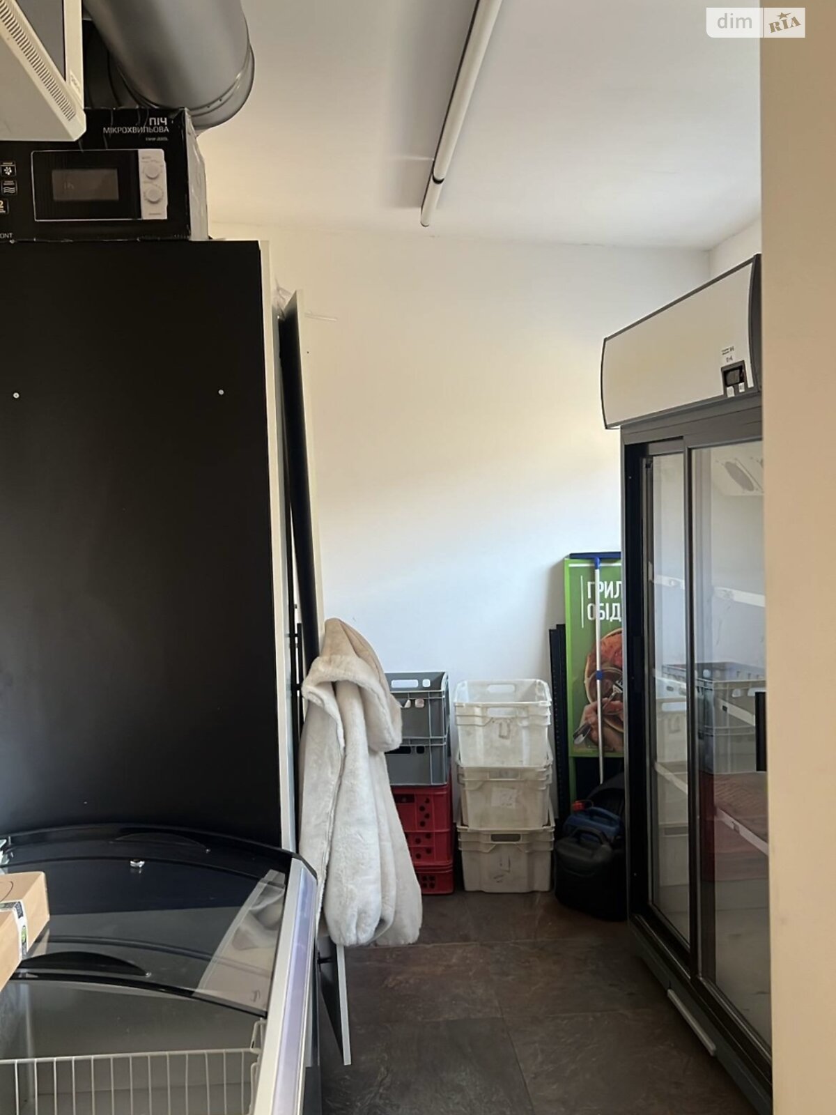 Коммерческое помещение в Жовкве, сдам в аренду по Коновальца улица, район Жолква, цена: 1 000 грн за объект фото 1